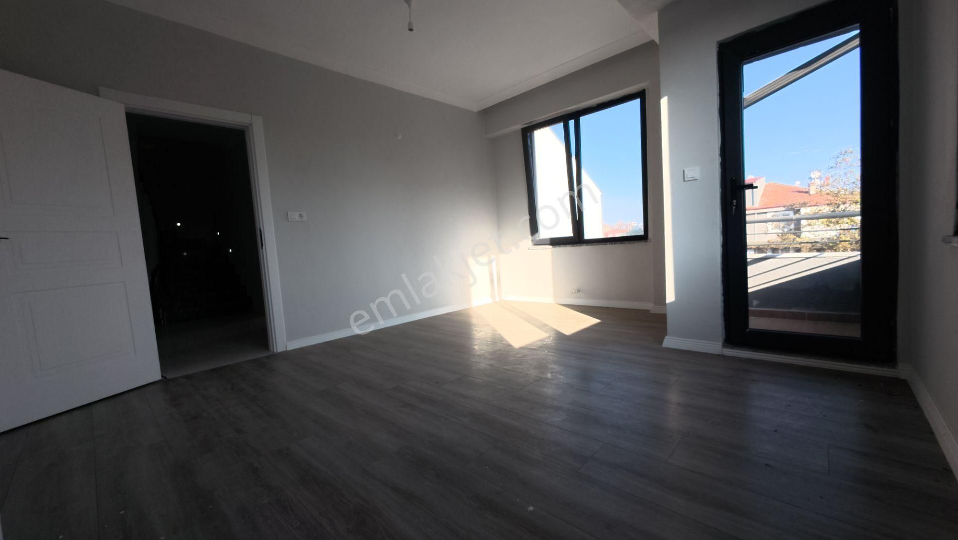 Sakarya Kocaali'de Geniş Bahçeli 4+1 Modern Villa - Görsel 22