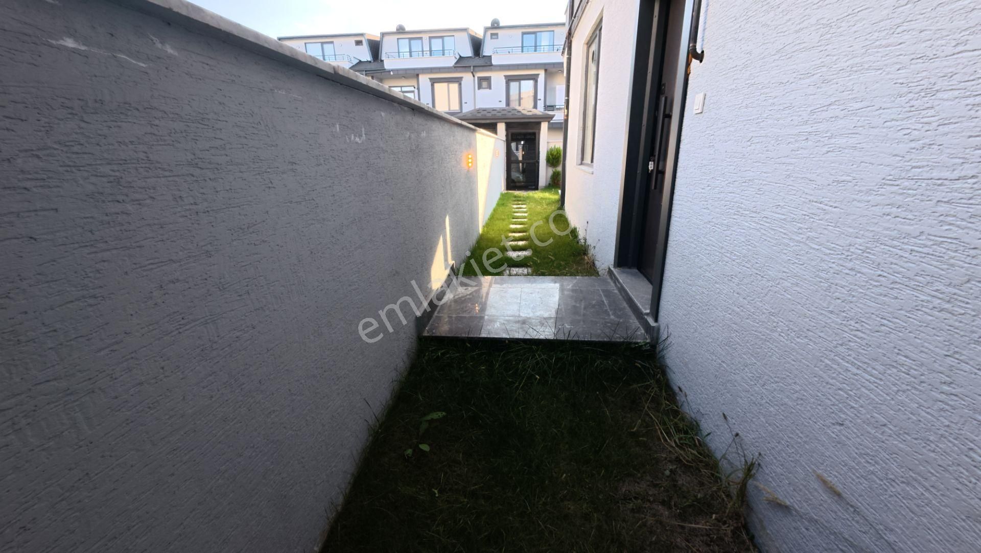 Sakarya Kocaali'de Geniş Bahçeli 4+1 Modern Villa - Görsel 9