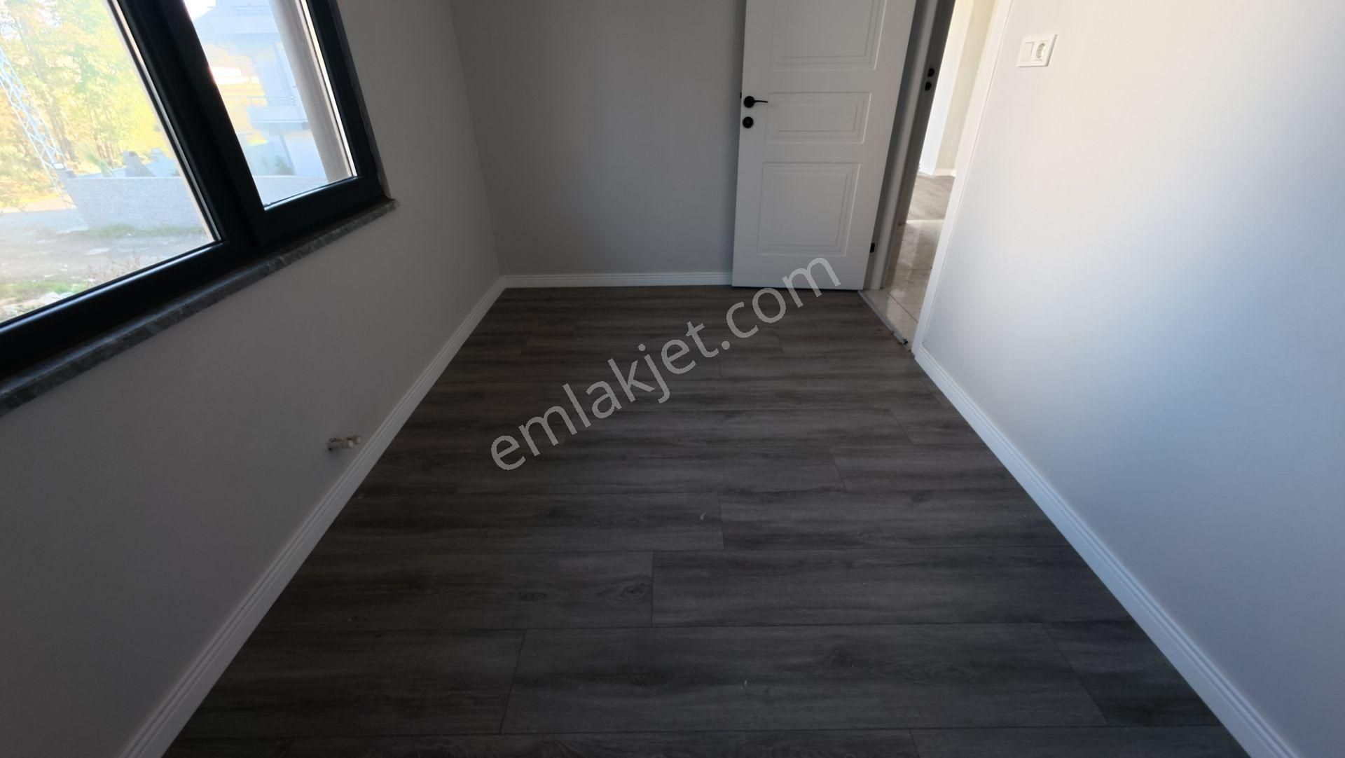 Sakarya Kocaali'de Geniş Bahçeli 4+1 Modern Villa - Görsel 19