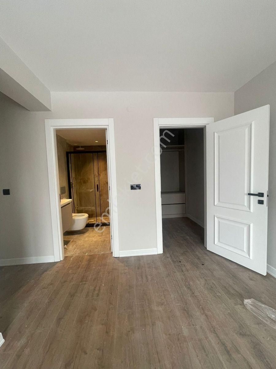 Gültepe Mahallesin'de 4+0 Geniş Lüks Daire - Görsel 17