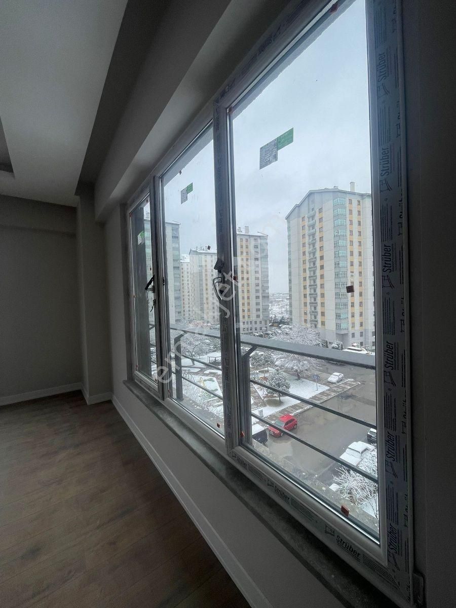 Gültepe Mahallesin'de 4+0 Geniş Lüks Daire - Görsel 25