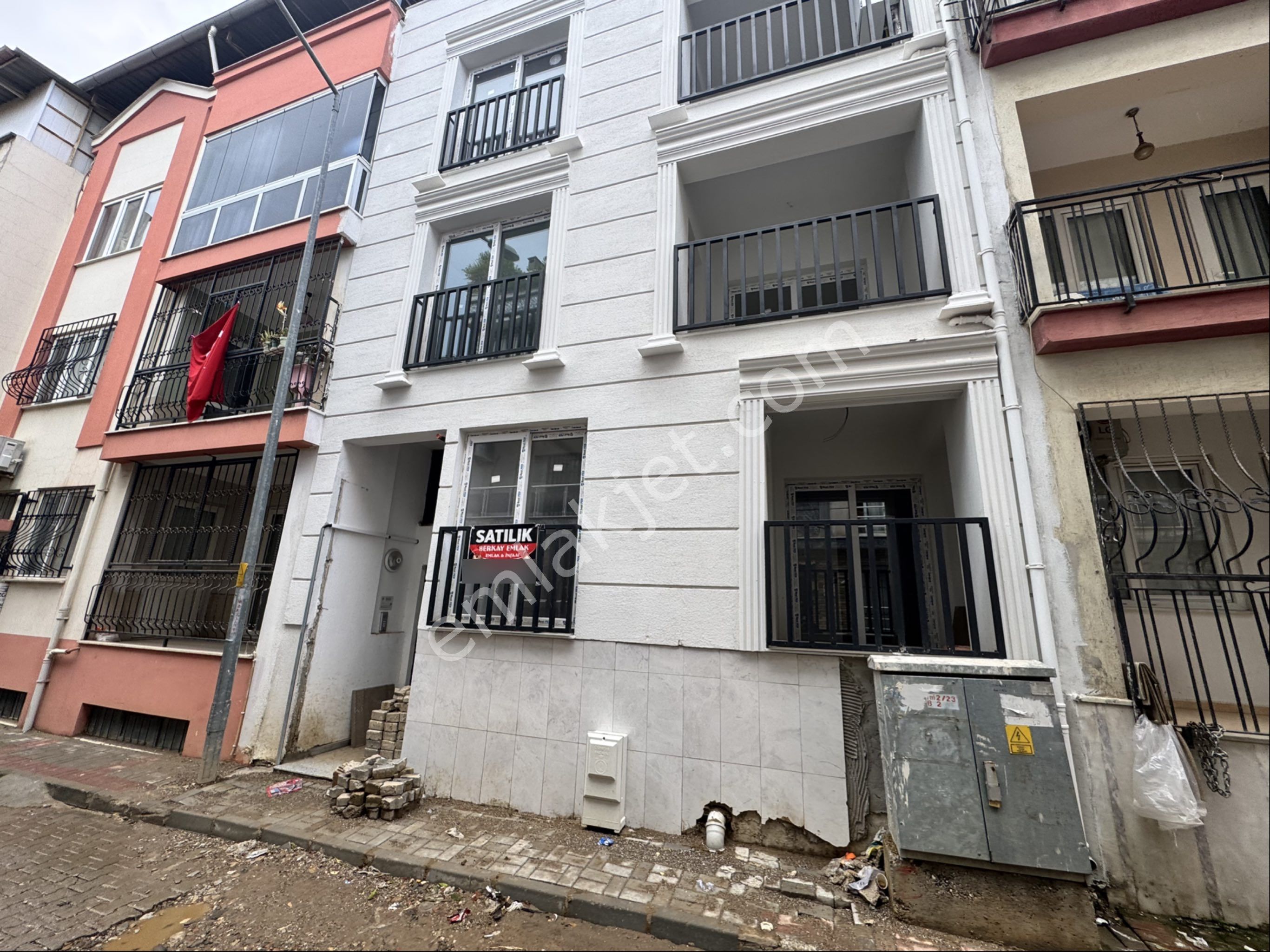 Nazilli Berkay Emlaktan Aydoğdu Mahallesinde Doğalgazlı Satılık Daire - Görsel 2