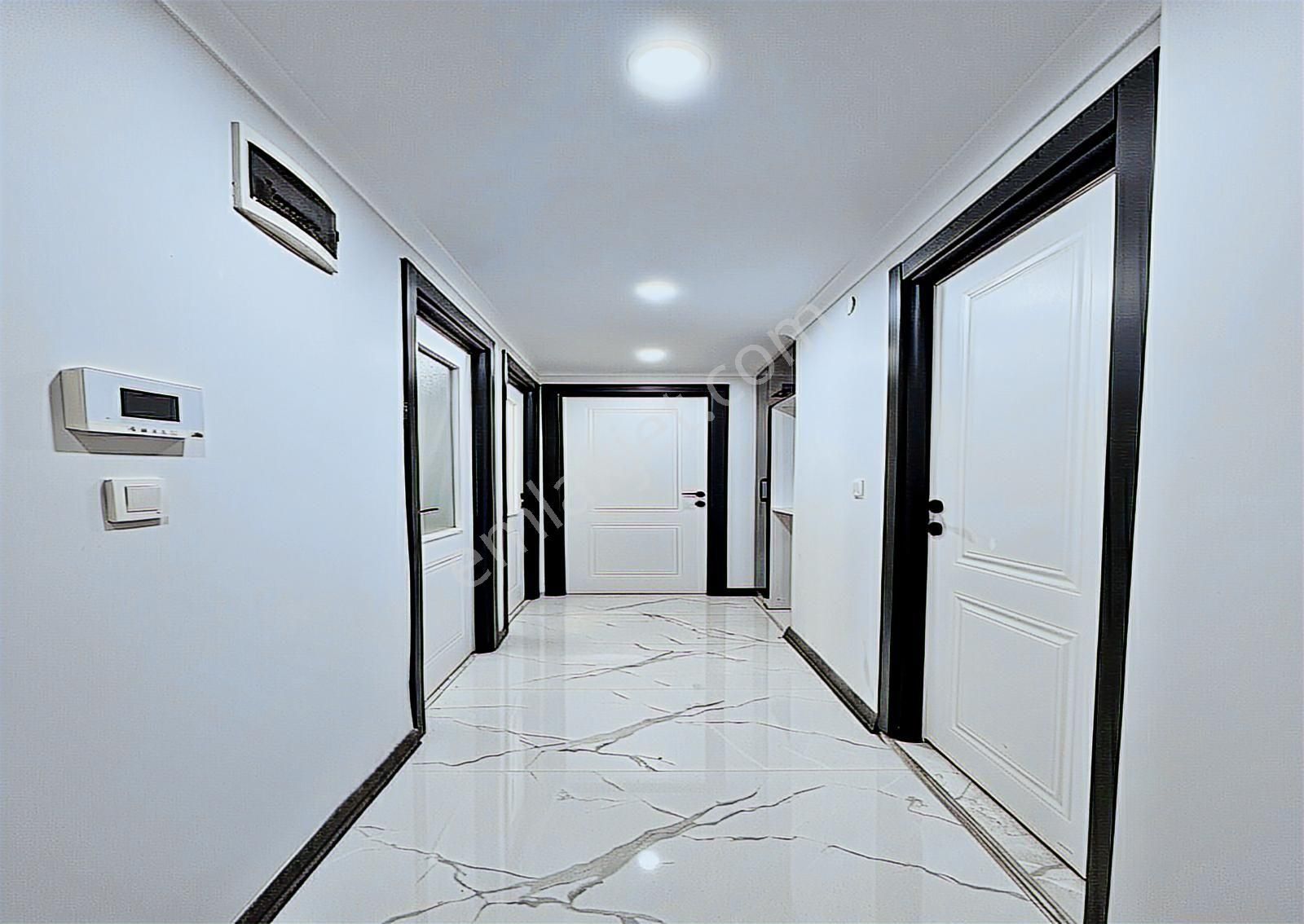 Metrobüse Yürüme Sıfır 3+1 Arakat Merkezi Genişm2 Satılık Daire - Görsel 14