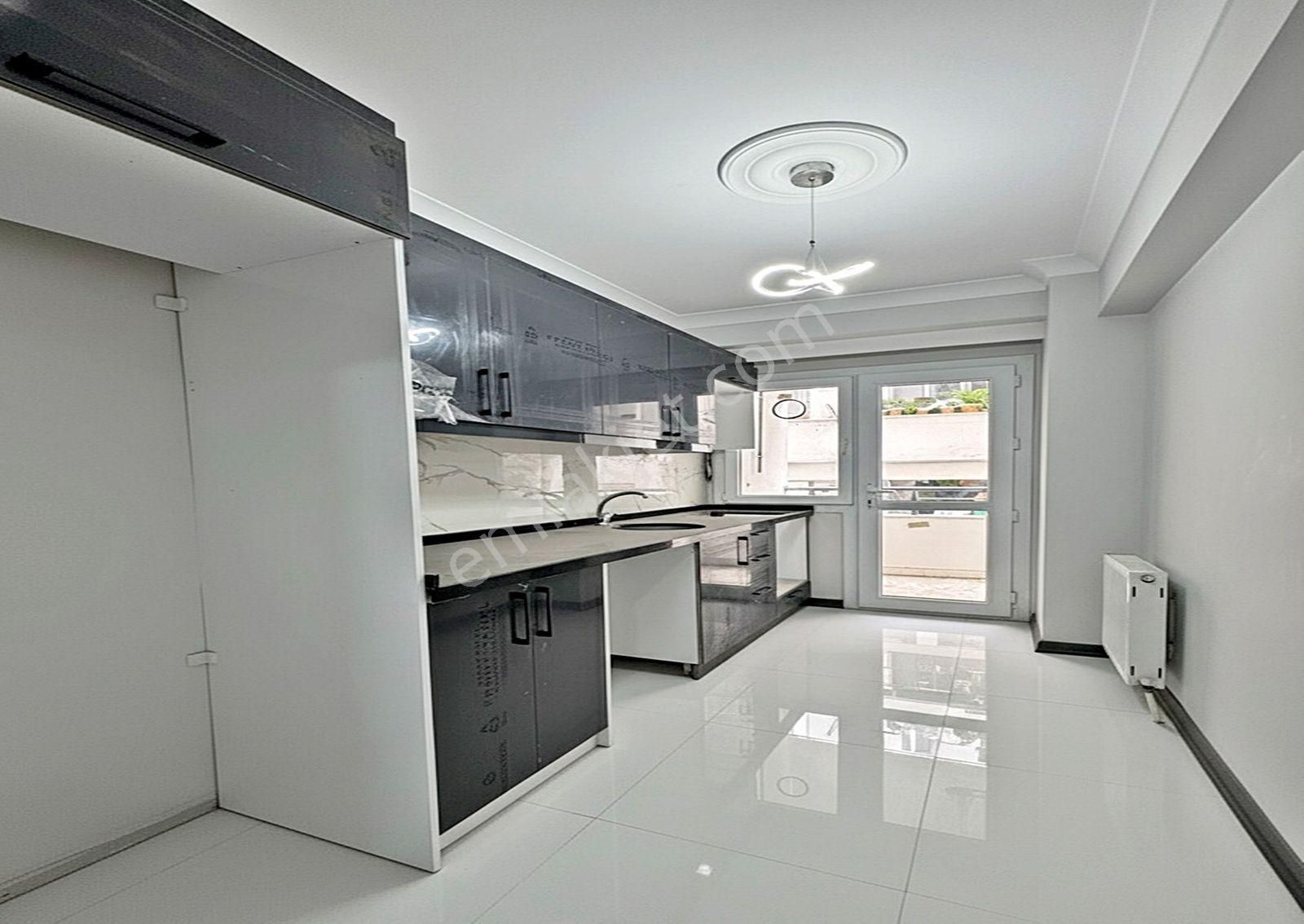 Metrobüse Yürüme Sıfır 3+1 Arakat Merkezi Genişm2 Satılık Daire - Görsel 31