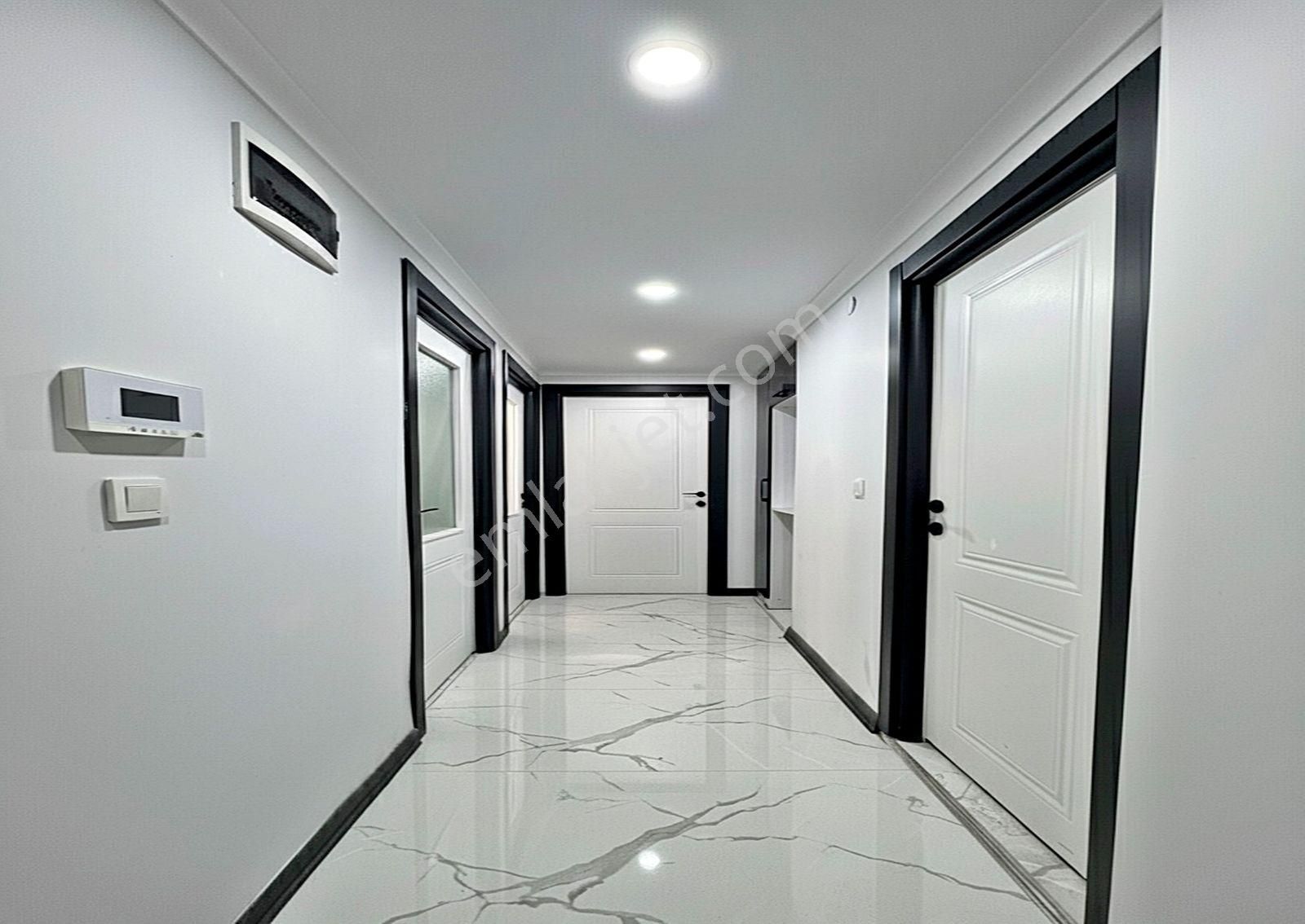 Metrobüse Yürüme Sıfır 3+1 Arakat Merkezi Genişm2 Satılık Daire - Görsel 11