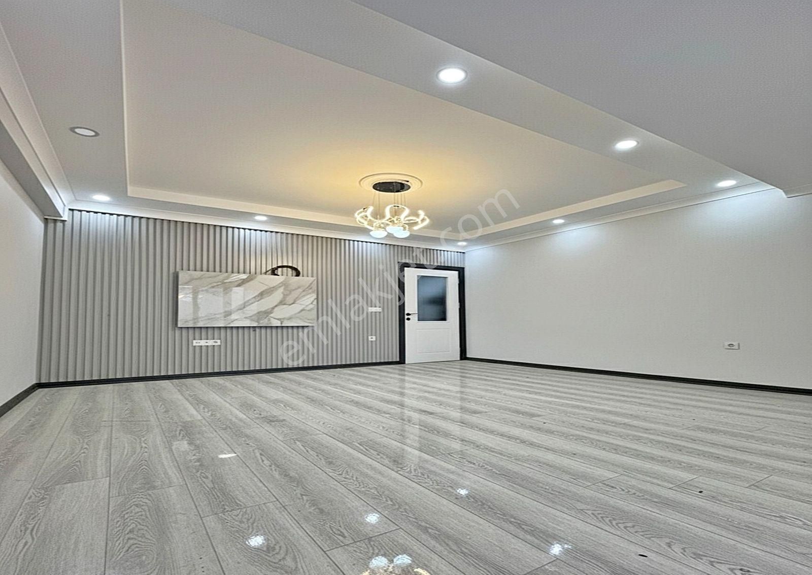 Metrobüse Yürüme Sıfır 3+1 Arakat Merkezi Genişm2 Satılık Daire - Görsel 2