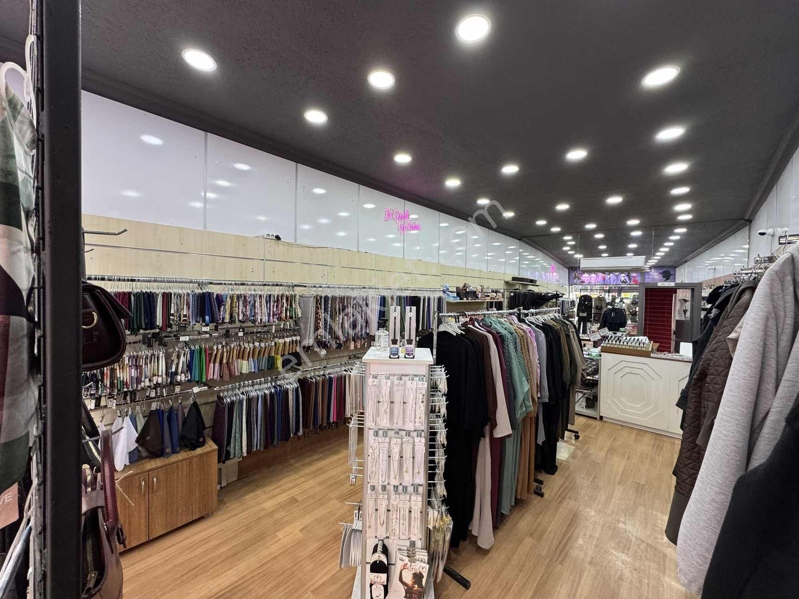 Biens Bağlarbaşında Her İşe Uygun Kupon Dükkan - Görsel 10