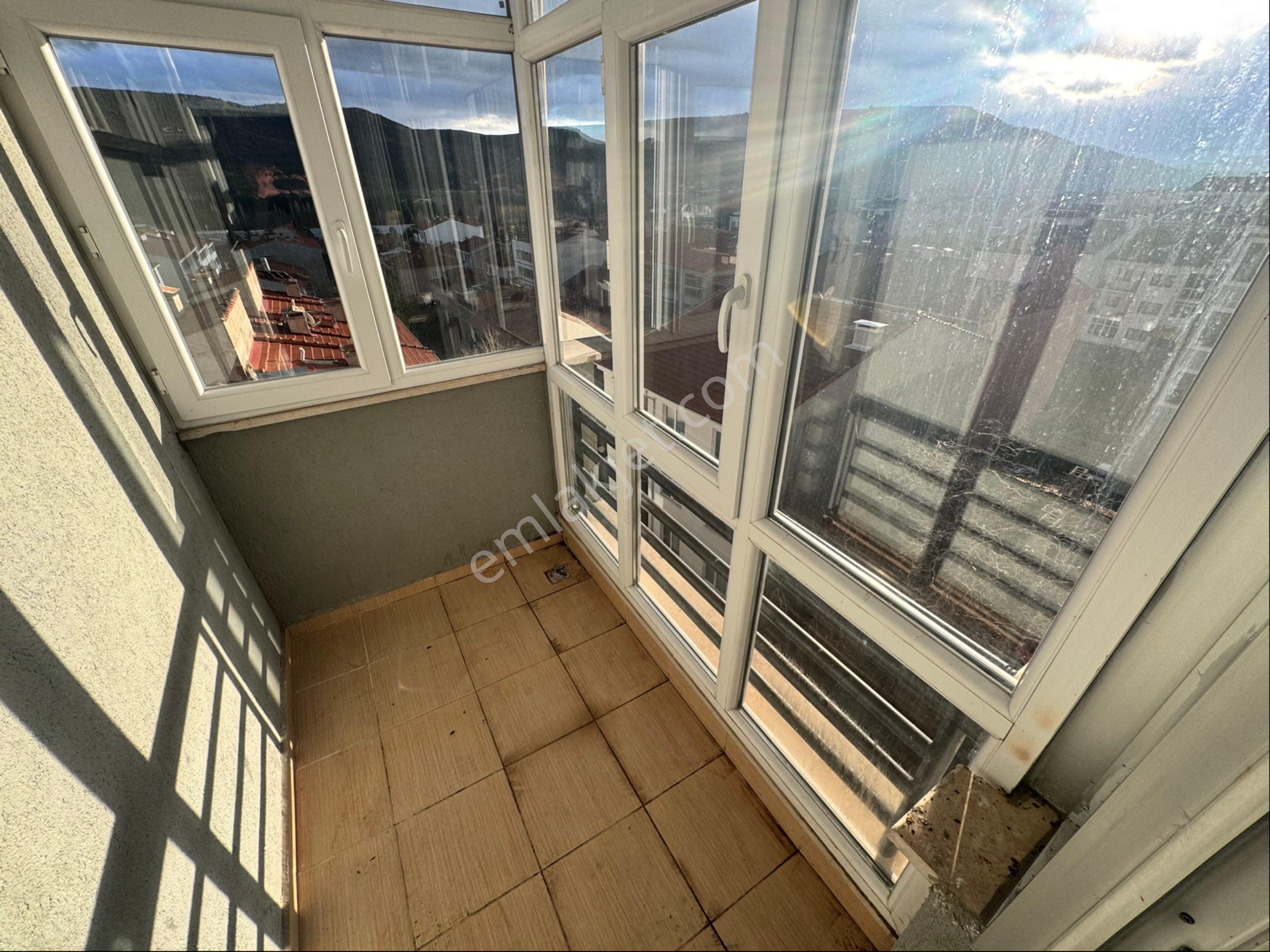 Pera'dan Orhangazi Mah. Cadde Üzeri Satılık 4+1 Dublex Daire - Görsel 24