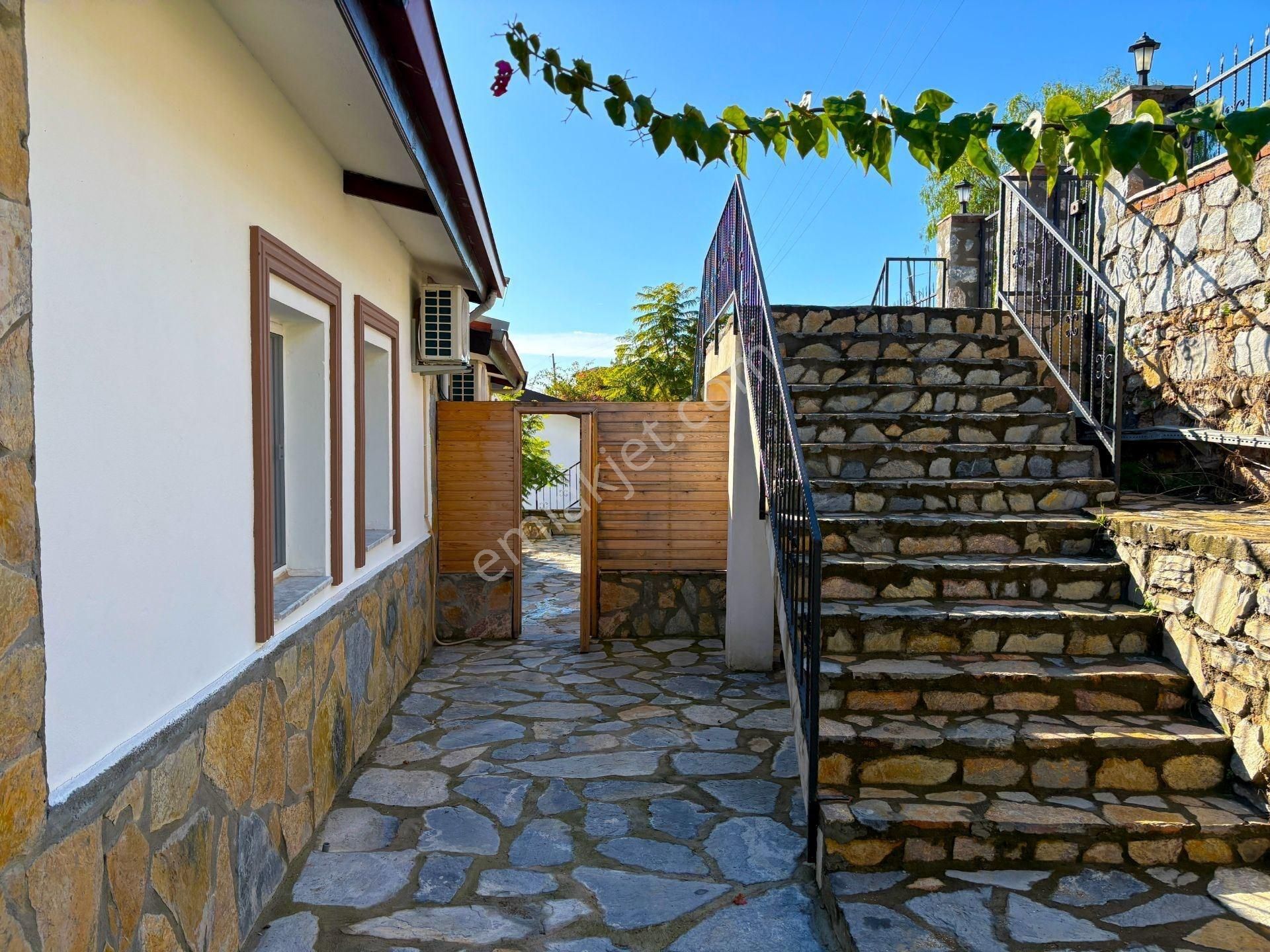 Kıyıkışlacıkta Eşsiz Konumda Full Deniz Manzaralı Müstakil Villa - Görsel 28