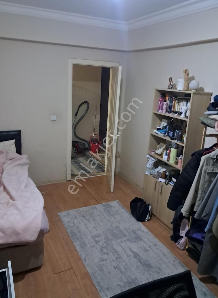 Buca Turyap'tan Harika Konumda İçi Tamamen Yenilenmiş Genç Daire - Görsel 7