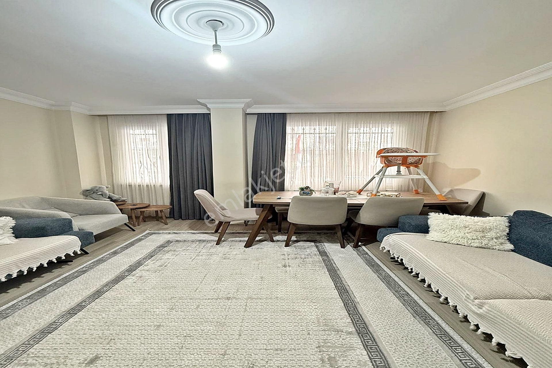 Bahçeşehir Lokasyonunda Lüx Tasarımlı 1+1 Satılık Daire - Görsel 4