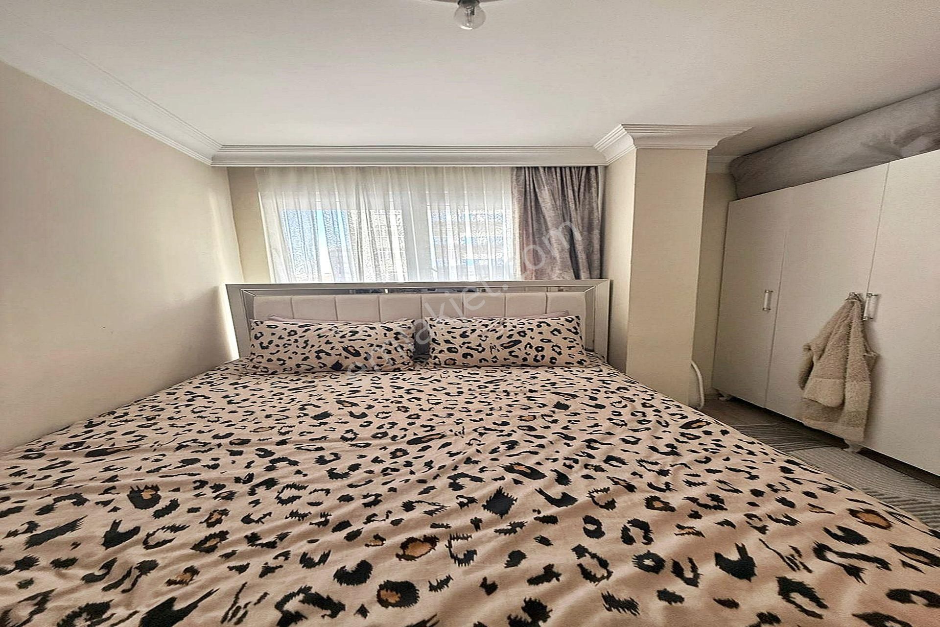 Bahçeşehir Lokasyonunda Lüx Tasarımlı 1+1 Satılık Daire - Görsel 11