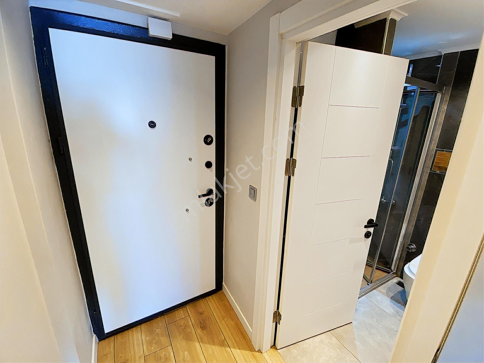 Ata'dan Merkezde Deniz Manzaralı Ve Şık Mobilyalı 1+1 Daire - Görsel 3