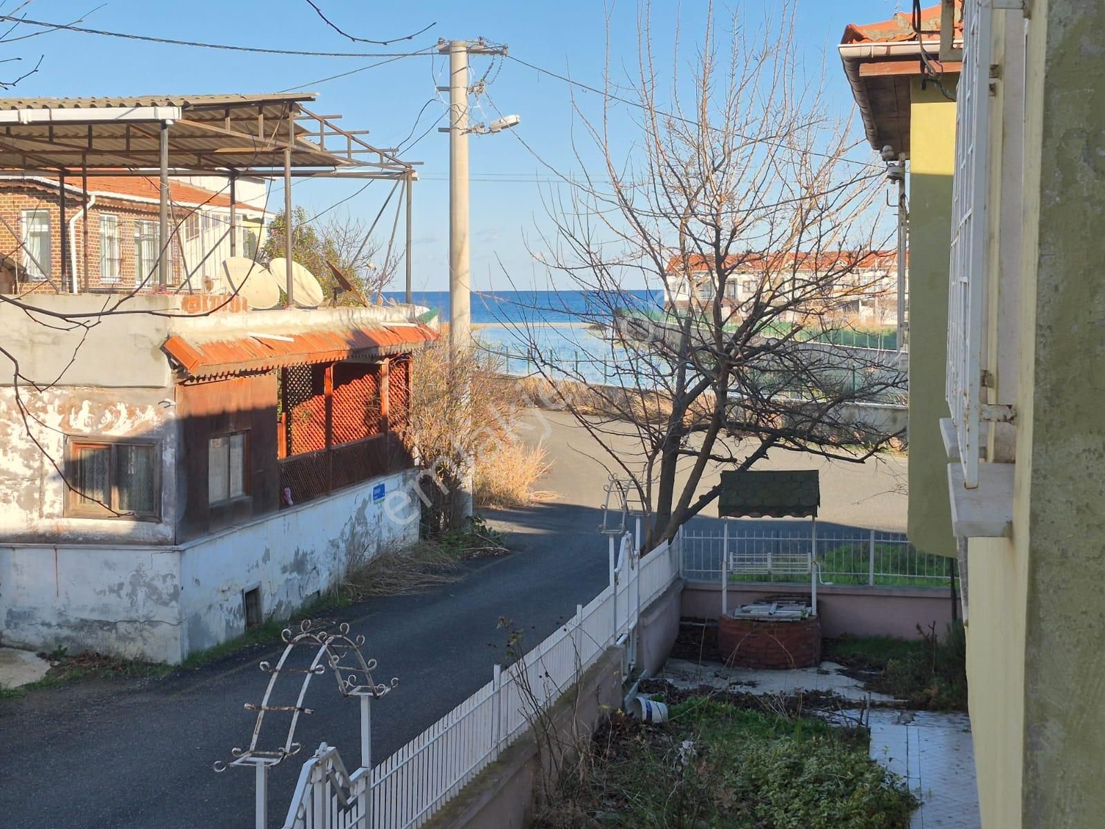 Delux'den Kumbağ Mh.'de Denize 200m Mesafede Satılık Müstakil Ev