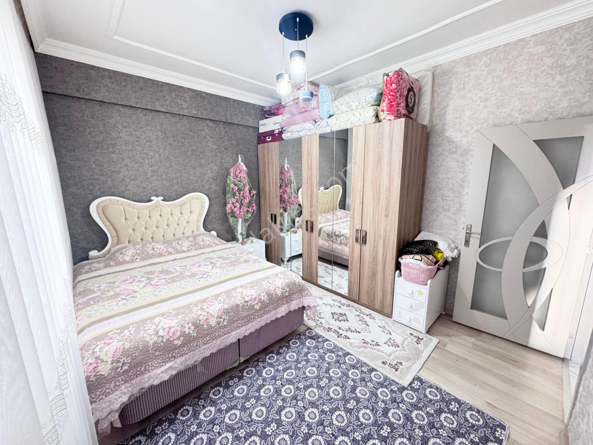 Karacaahmet'te Cam Balkonlu Bakımlı Masrafsız Arakat 2+1 - Görsel 10