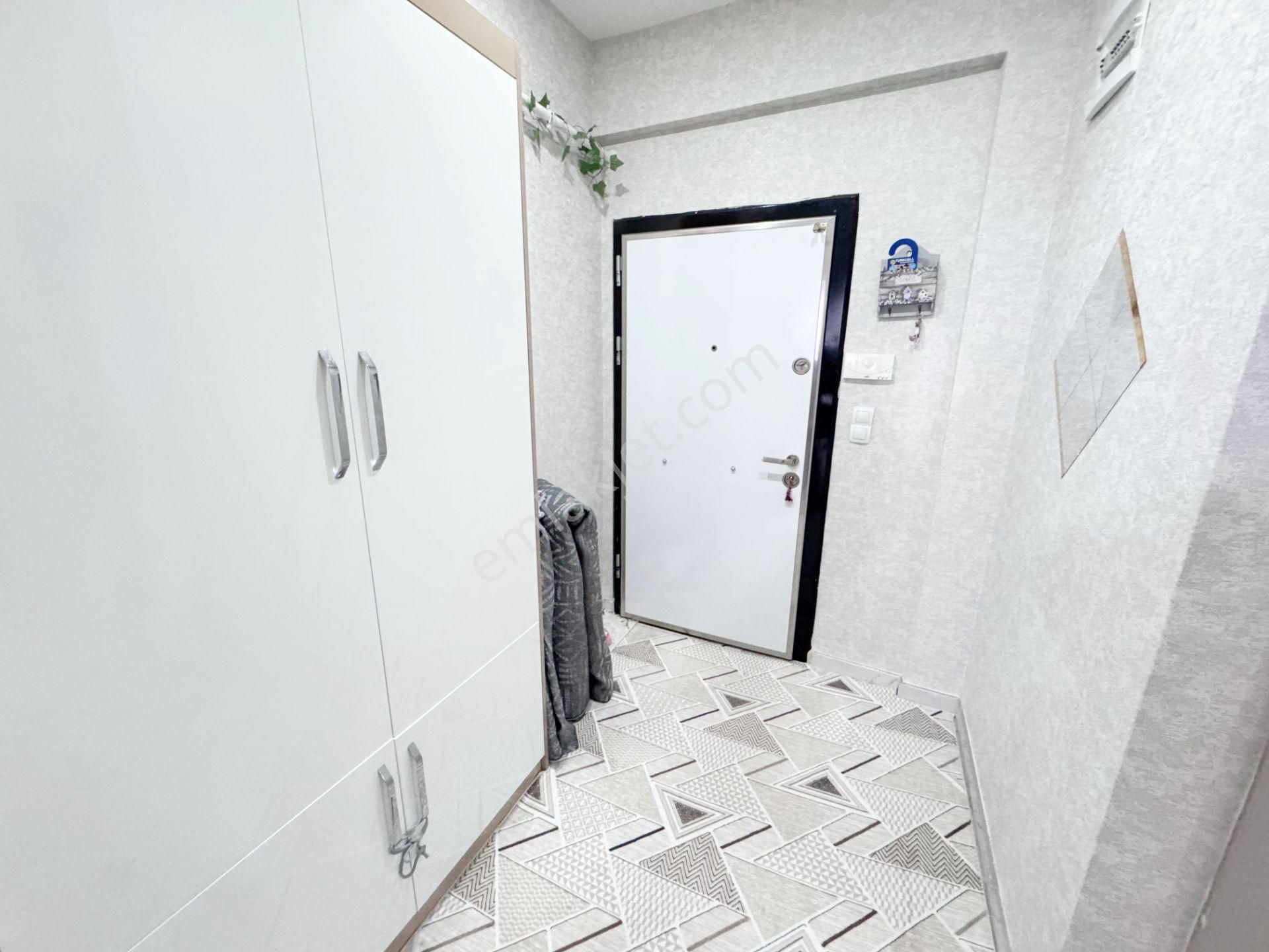 Karacaahmet'te Cam Balkonlu Bakımlı Masrafsız Arakat 2+1 - Görsel 14