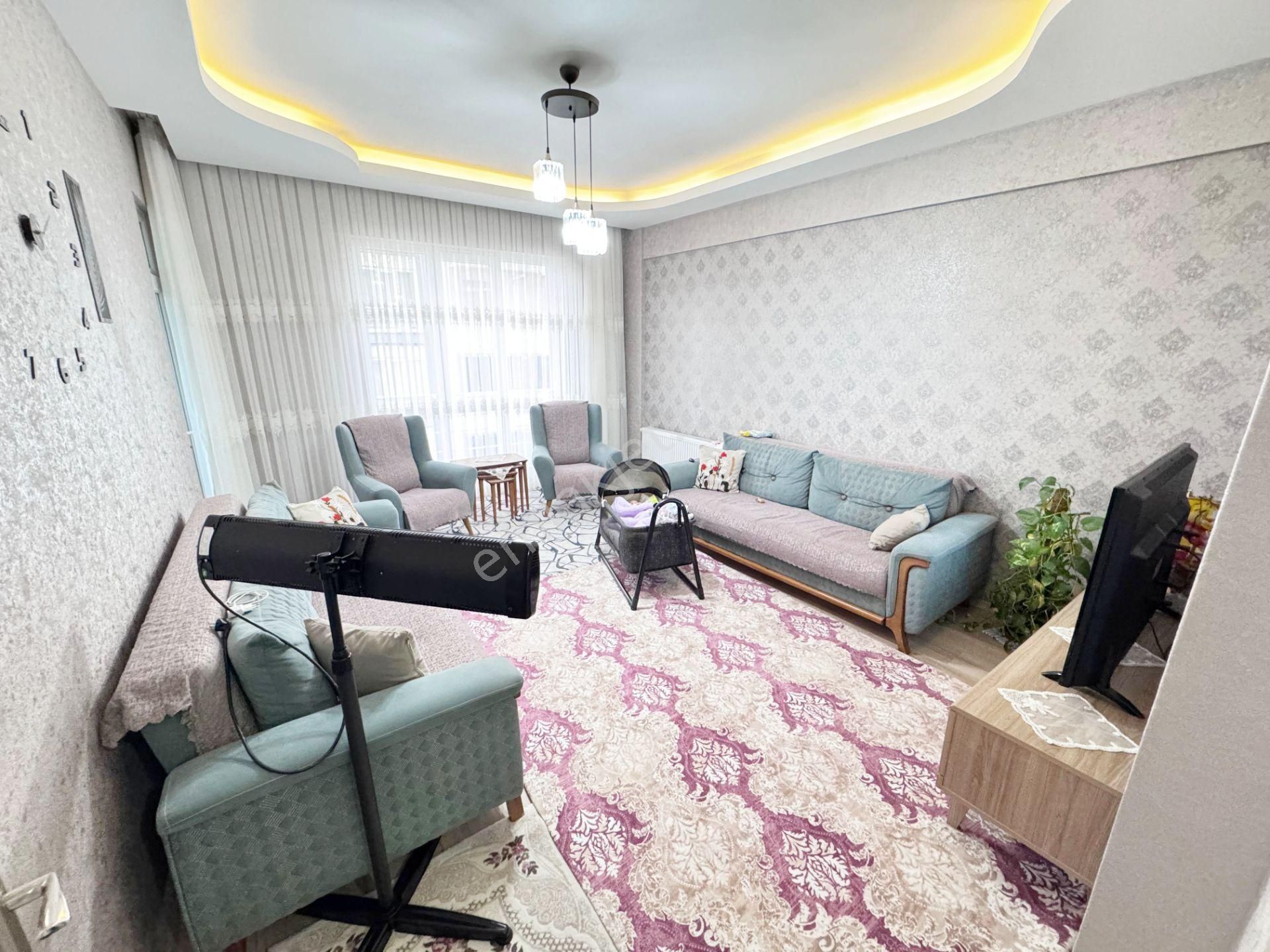 Karacaahmet'te Cam Balkonlu Bakımlı Masrafsız Arakat 2+1 - Görsel 6