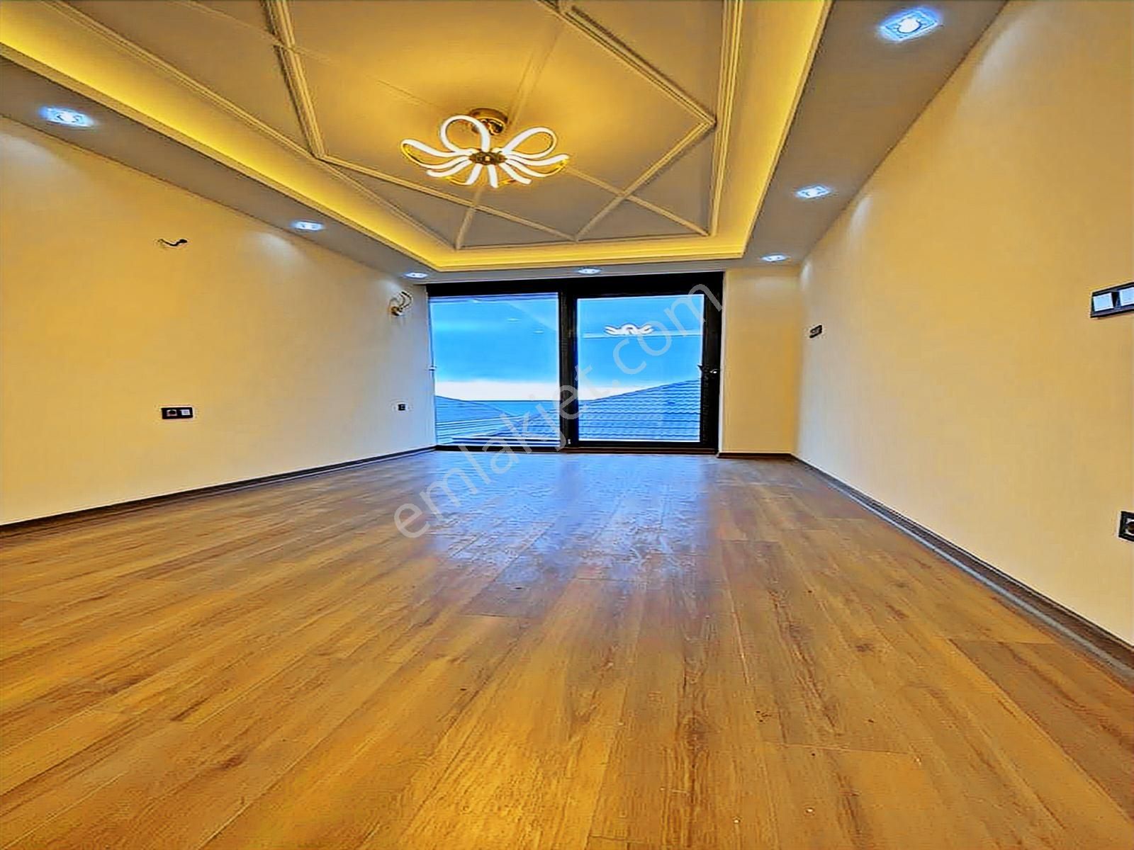 Lıve İnşaat'tan Denize Sıfır Marina'da Müstakil Site İçi Villa - Görsel 33