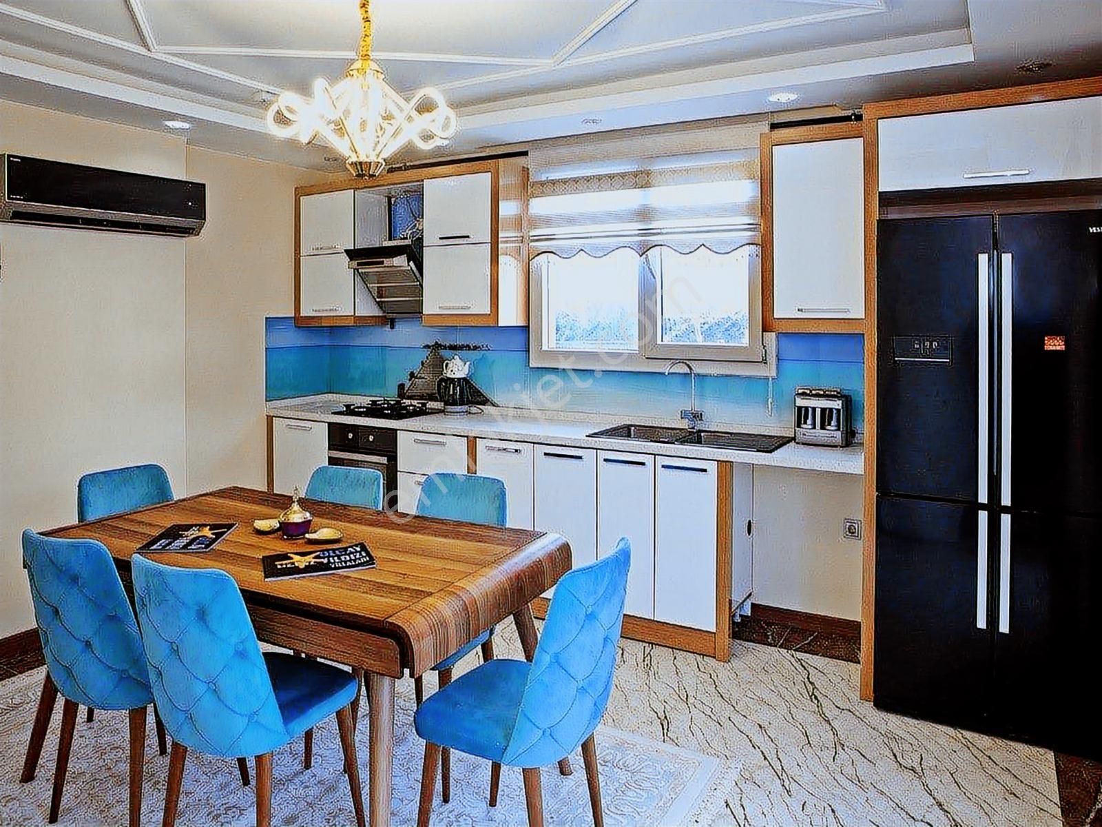 Lıve İnşaat'tan Denize Sıfır Marina'da Müstakil Site İçi Villa - Görsel 23