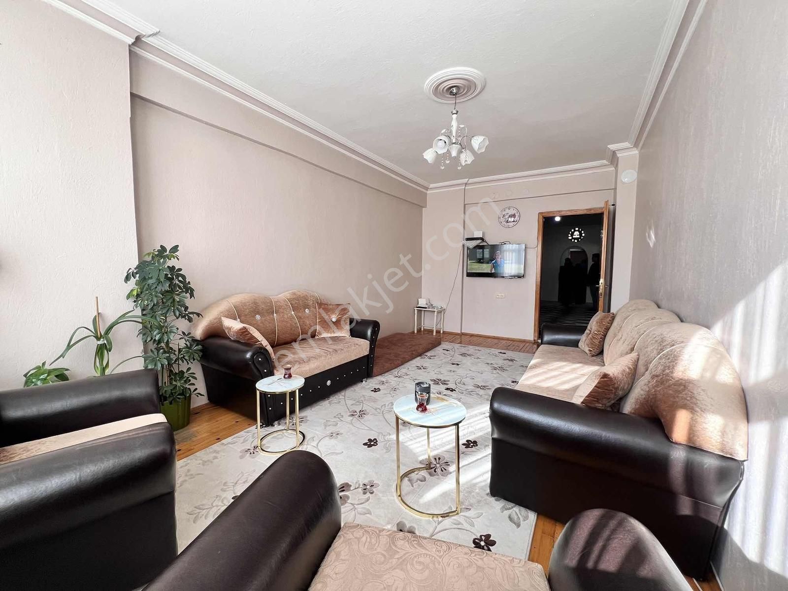 Aydınlıkevler'de Mükemmel Konum !!! 3+1 Arakat Satılık Daire - Görsel 24