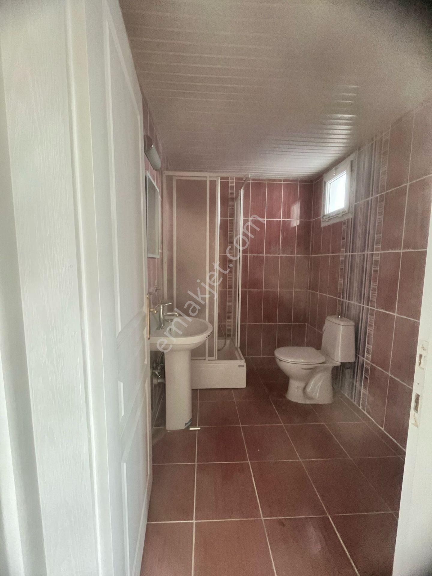 Havuzlu Sitede Ebeveyn Banyolu 3+1 Daire - Görsel 25