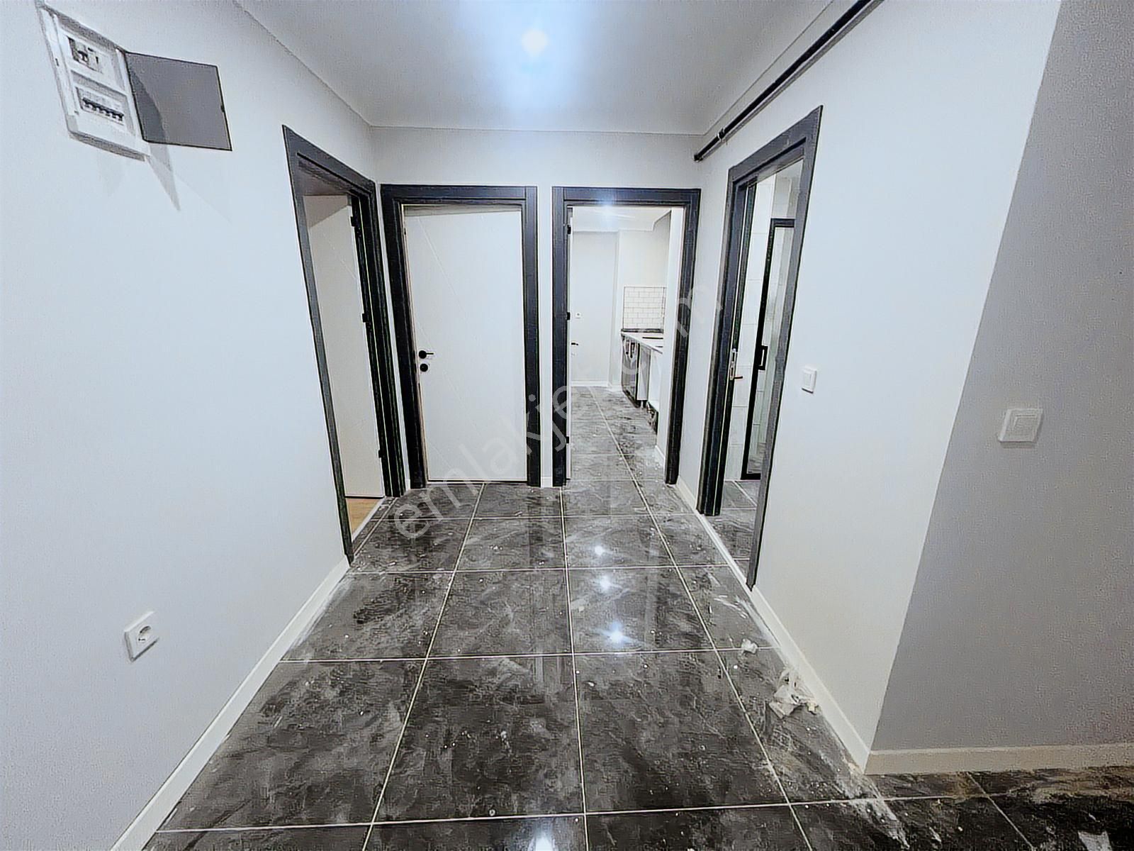 İsa Gayrimenkulden Kullanışlı Sıfır 2+1 Ara Kat Daire - Görsel 2