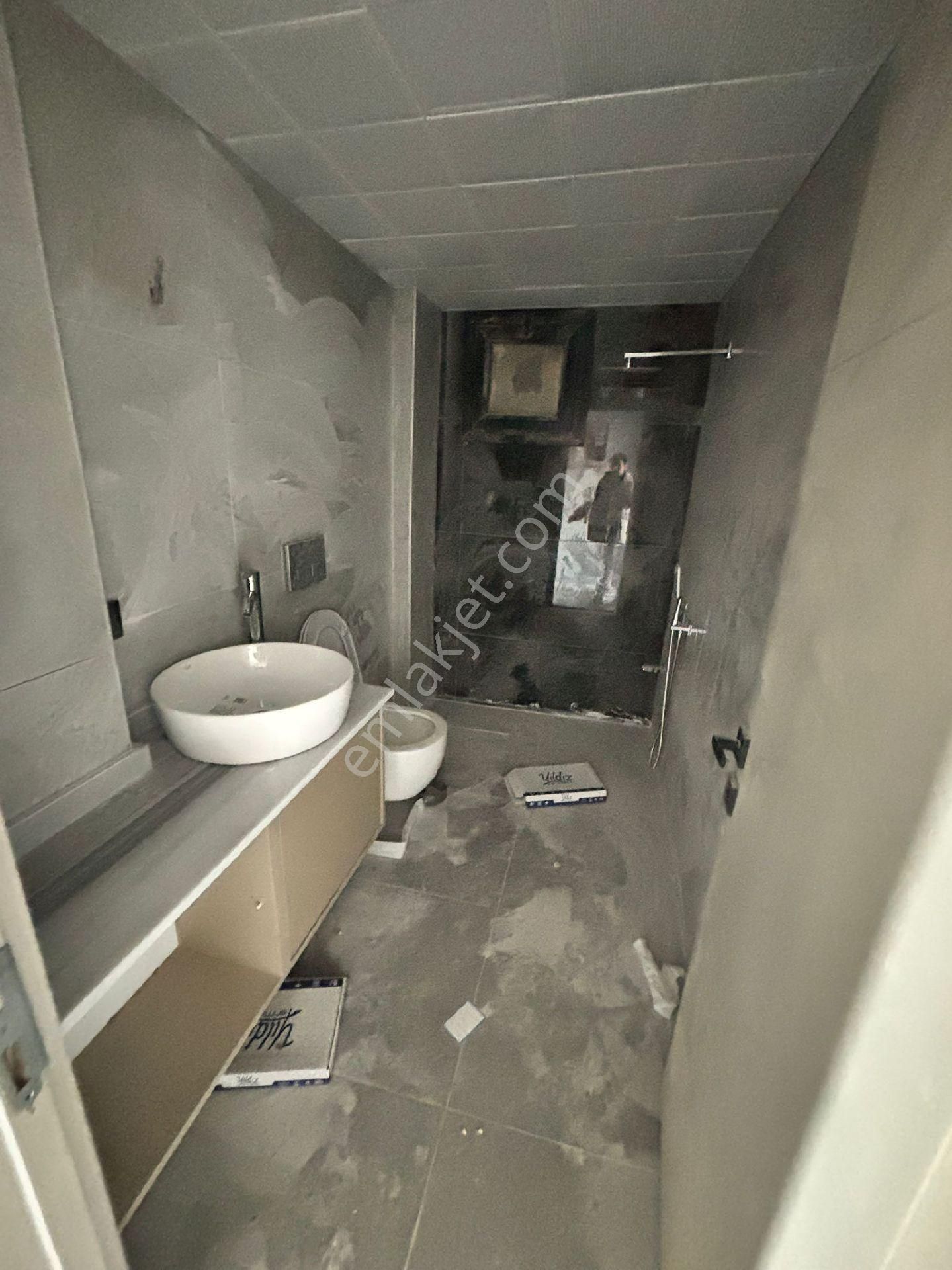 Çınarlıda Güvenlikli Site İçerisinde 5+1 Geniş Kiralık Villa - Görsel 19