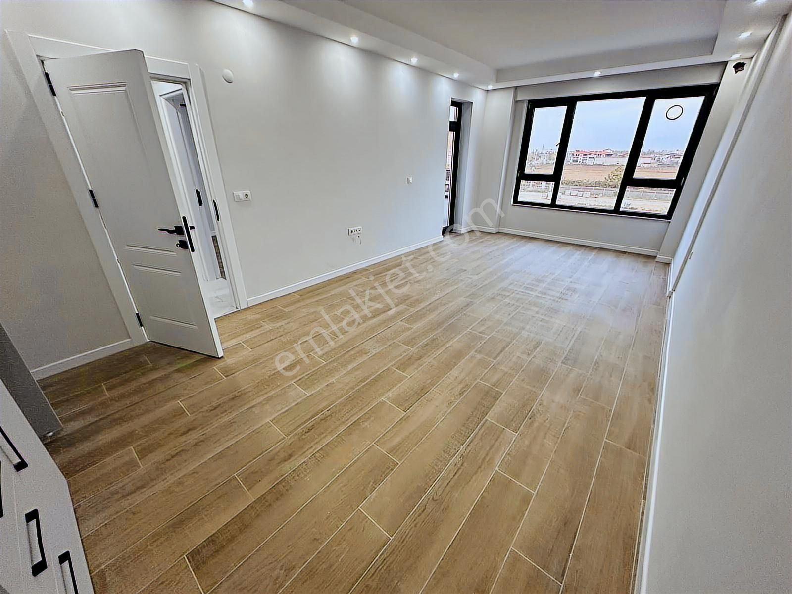 Arifiye Fatih Mah. Prestijli Sitede Sıfır 1+1 Kiralık Daire - Görsel 4