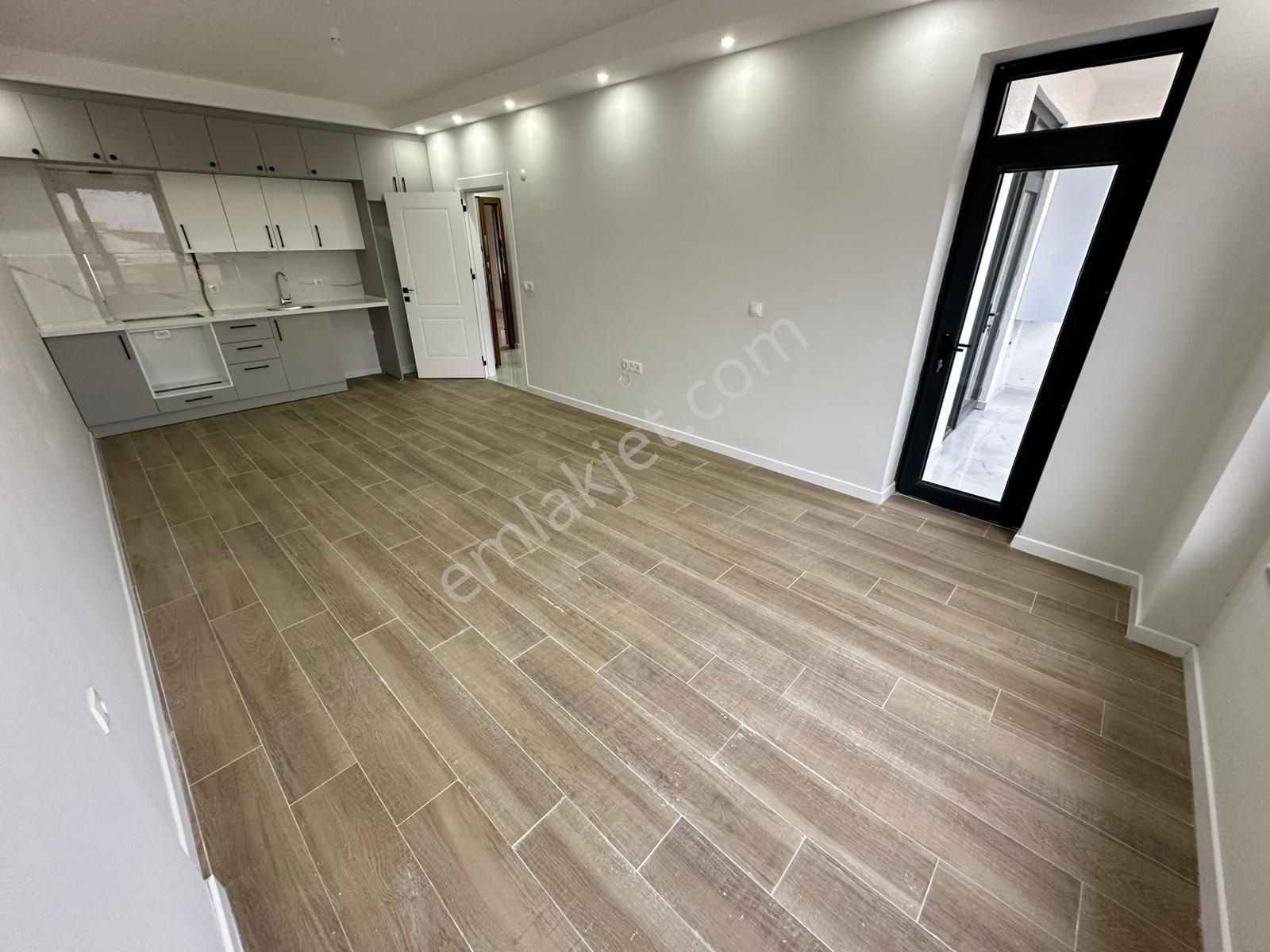 Arifiye Fatih Mah. Prestijli Sitede Sıfır 1+1 Kiralık Daire - Görsel 10