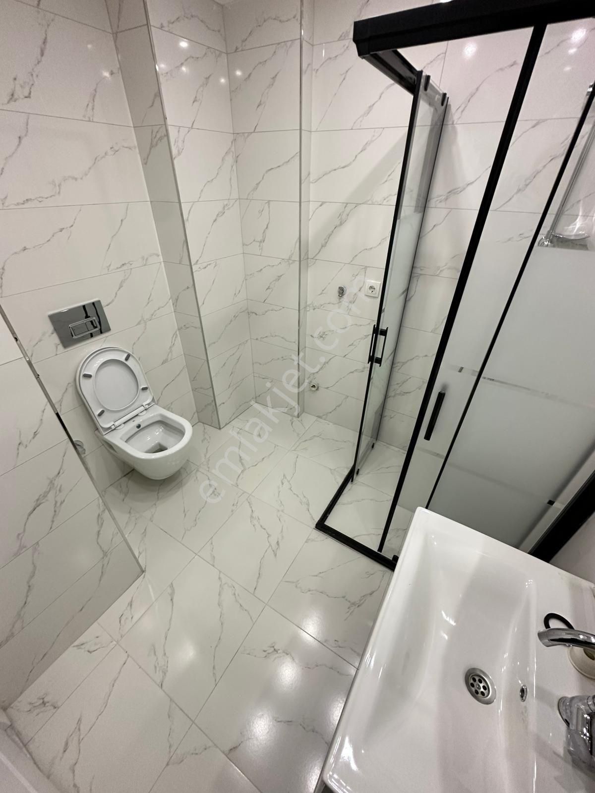 Arifiye Fatih Mah. Prestijli Sitede Sıfır 1+1 Kiralık Daire - Görsel 6