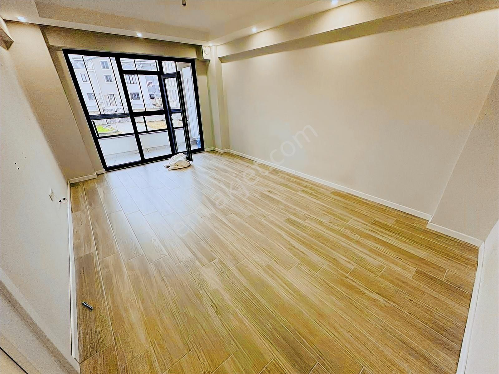 Arifiye Fatih Mah.de Mutfak Ayrı 2+1 Odalı Kiralık Daire - Görsel 15