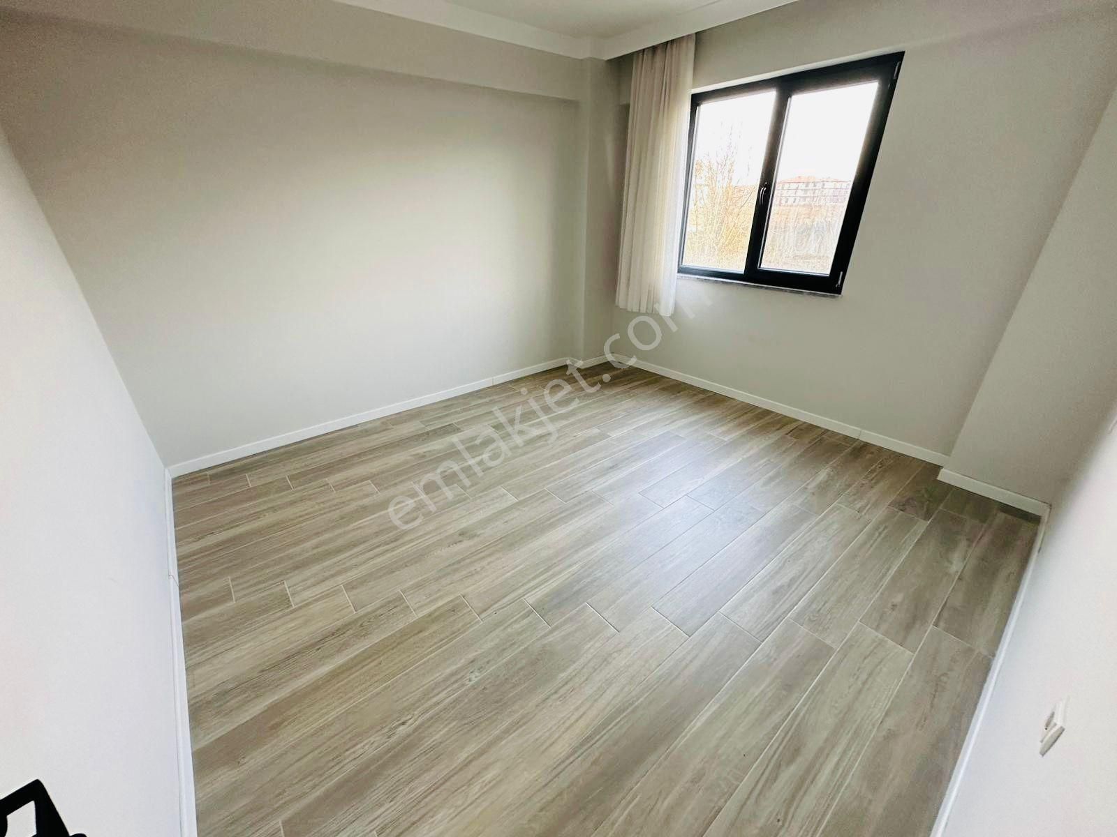 Arifiye Fatih Mah.de Mutfak Ayrı 2+1 Odalı Kiralık Daire - Görsel 16