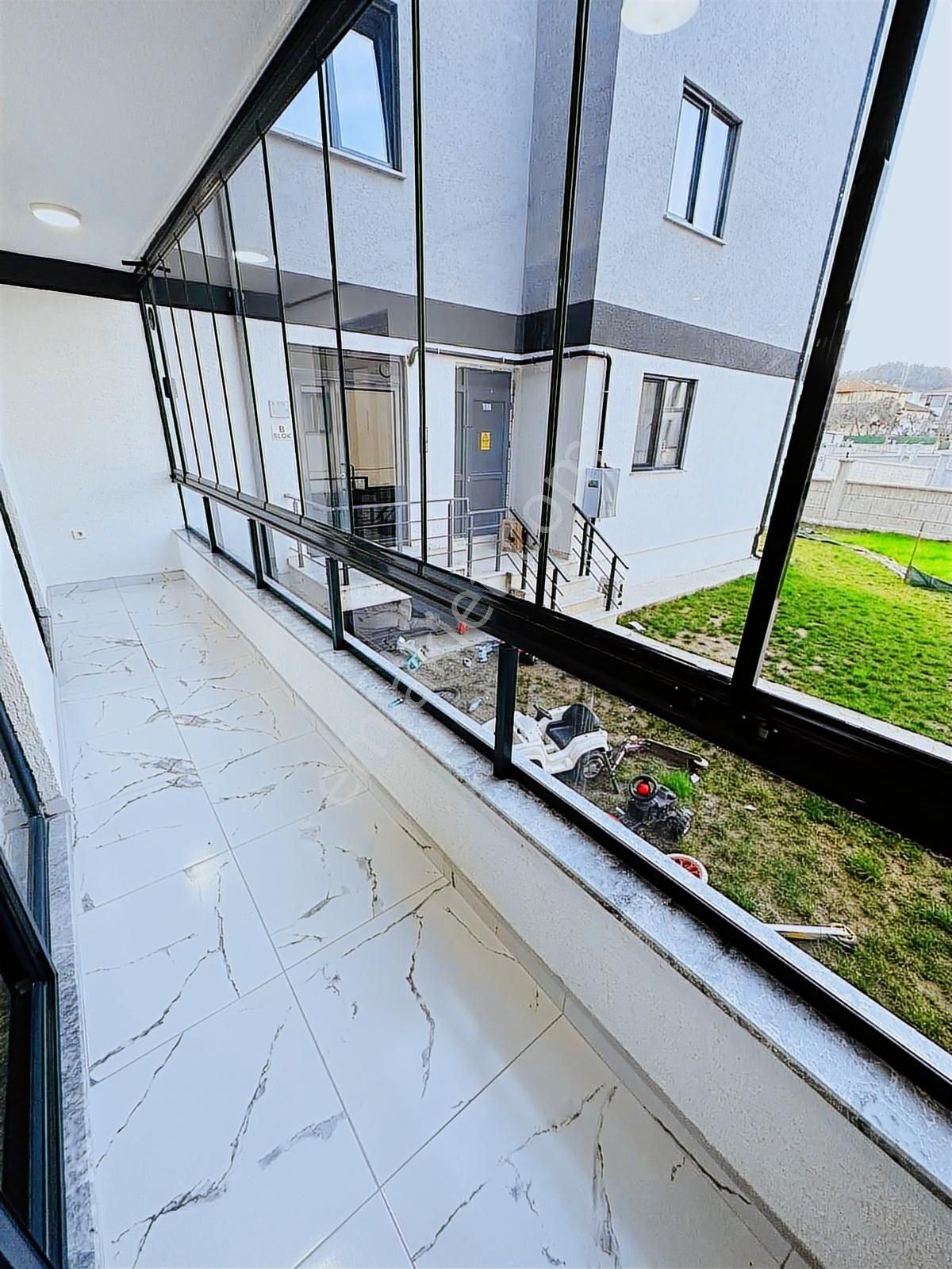 Arifiye Fatih Mah.de Mutfak Ayrı 2+1 Odalı Kiralık Daire - Görsel 14
