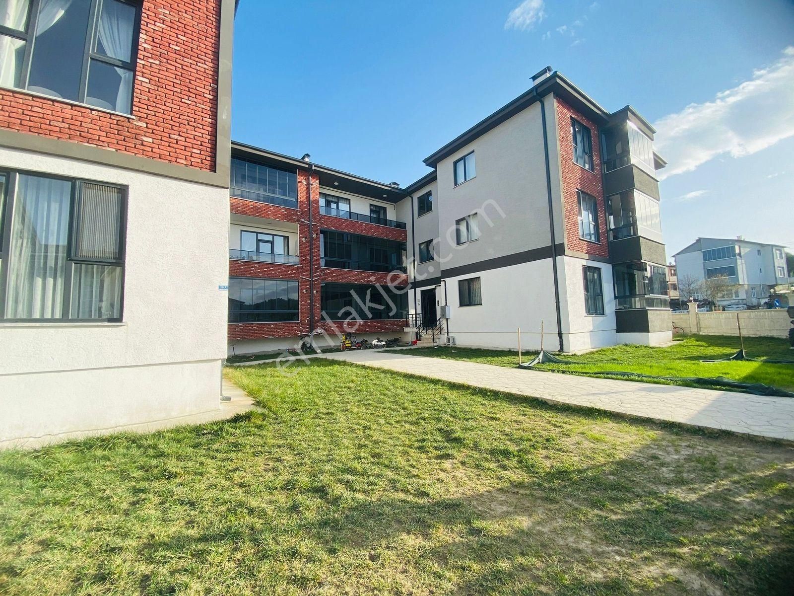 Arifiye Fatih Mah.de Mutfak Ayrı 2+1 Odalı Kiralık Daire - Görsel 20