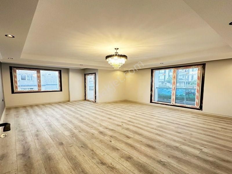 Yakuplu Metrobüse Yürüme Mesafesinde Sıfır 3+1 Ara Kat ! - Görsel 24