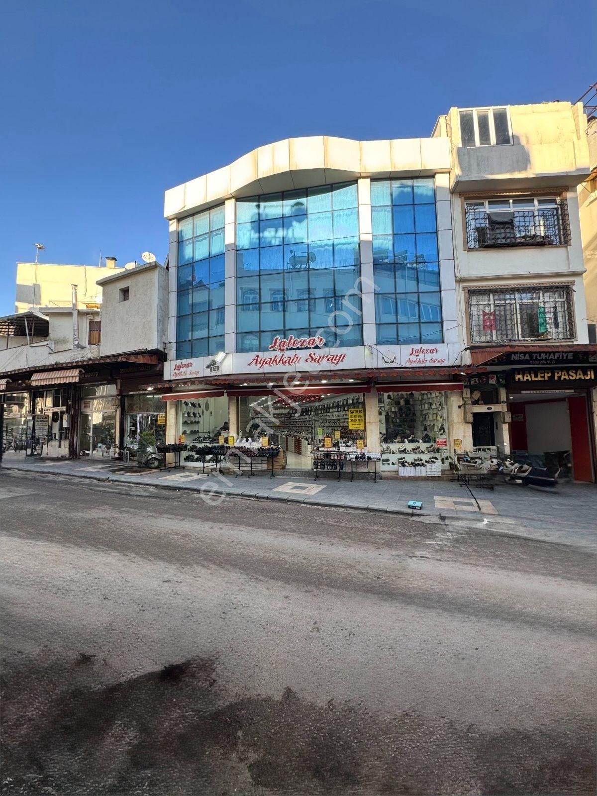 Babil Emlaktan Satlık Şehrin Göbeğinde Cadde Üzeri 3.5 Katlı İşyeri