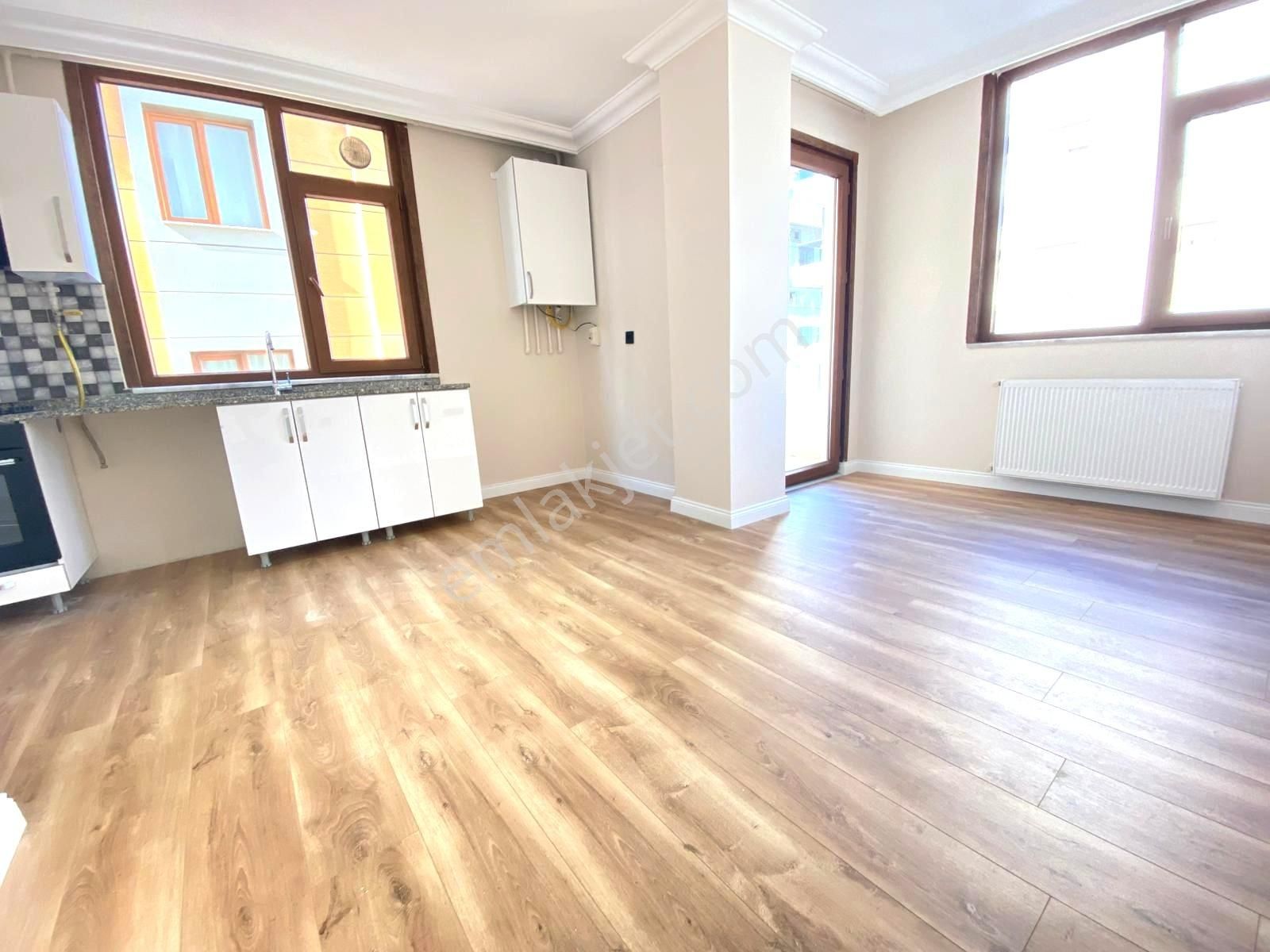 Küçükyalı'da Marmaray Metro Yakın Ön Köşe Balkonlu 2+1! - Görsel 23