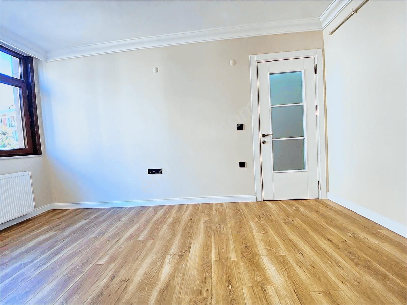 Küçükyalı'da Marmaray Metro Yakın Ön Köşe Balkonlu 2+1! - Görsel 14