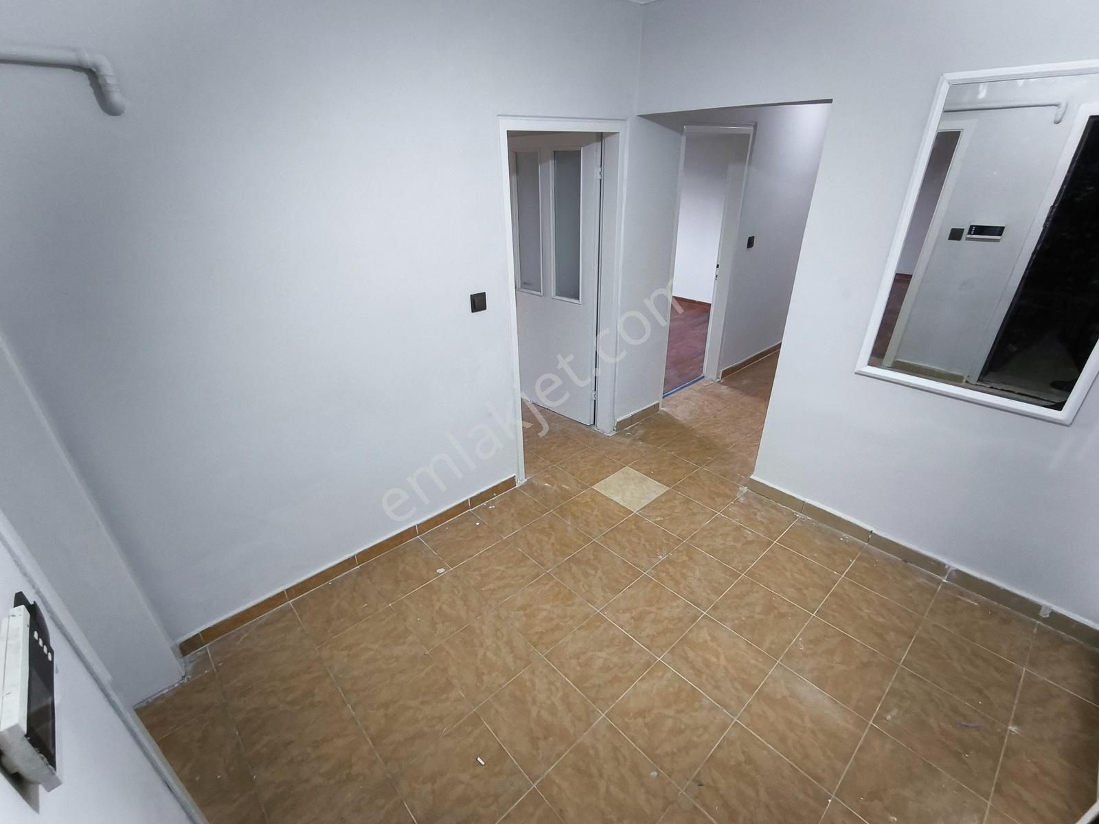 Ahimesut Mahallesi 4 Bloklu Site İçerisinde Kiralık 3+1 Daire - Görsel 23