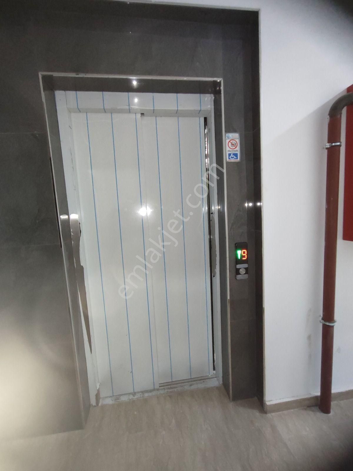 Emlak Dünyasından Pendik Kavakpınar Mahallesinde Lüks Dubleks Satılık Daire - Görsel 26