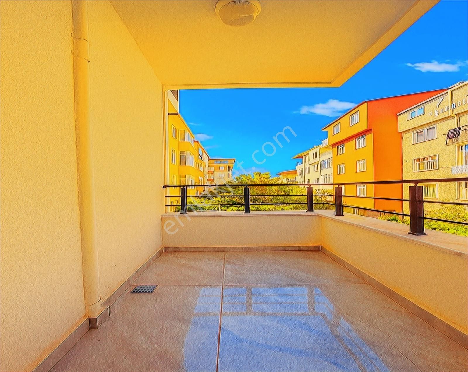 Beylikdüzü Merkezi Konum Kısa Katlı Bina Sıfır Geniş 2+1 Fırsatı - Görsel 5