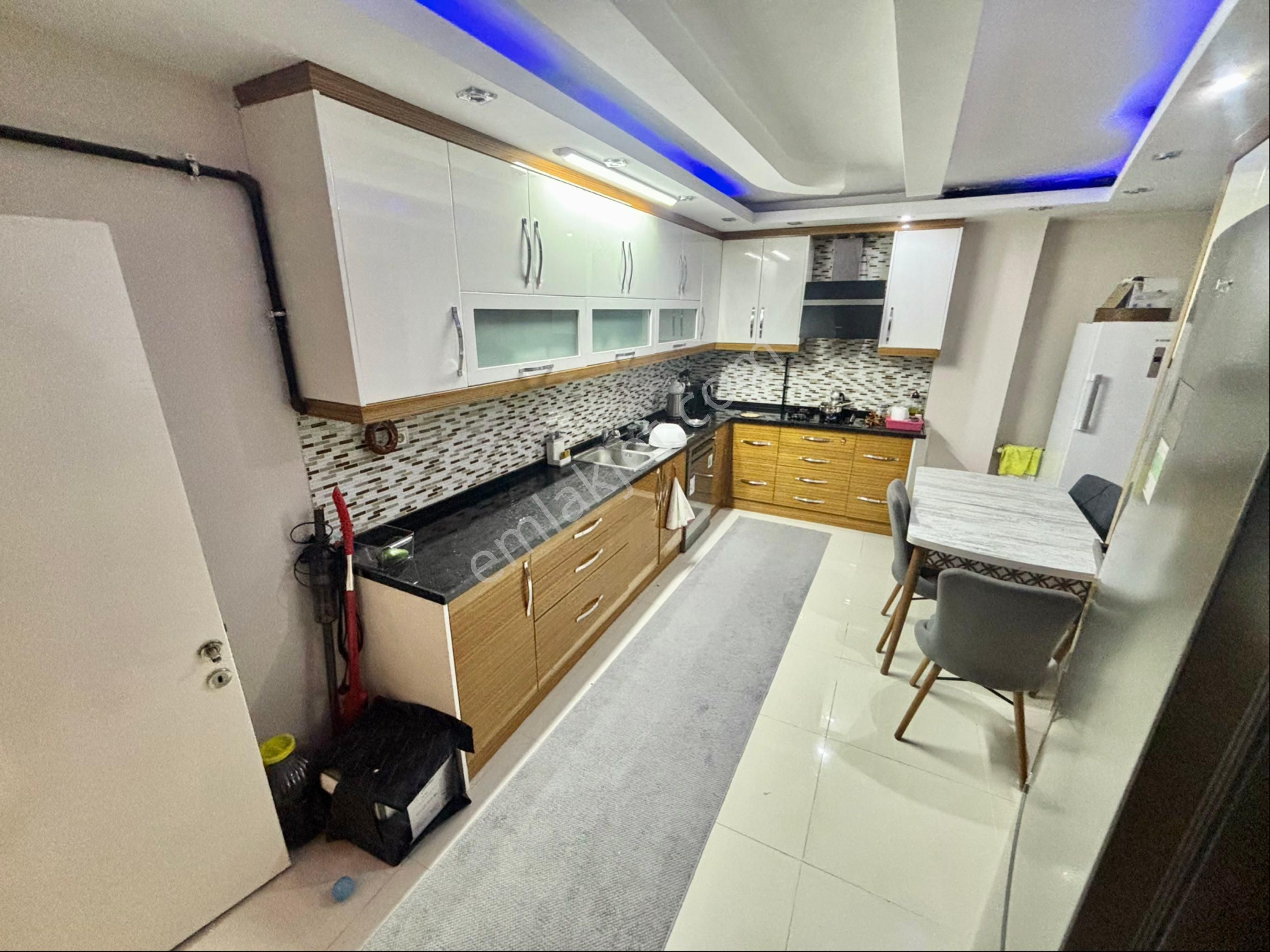 Atalar Mahallesinde Asansörlü 3+1 Kapalı Teraslı Satılık Daire - Görsel 3