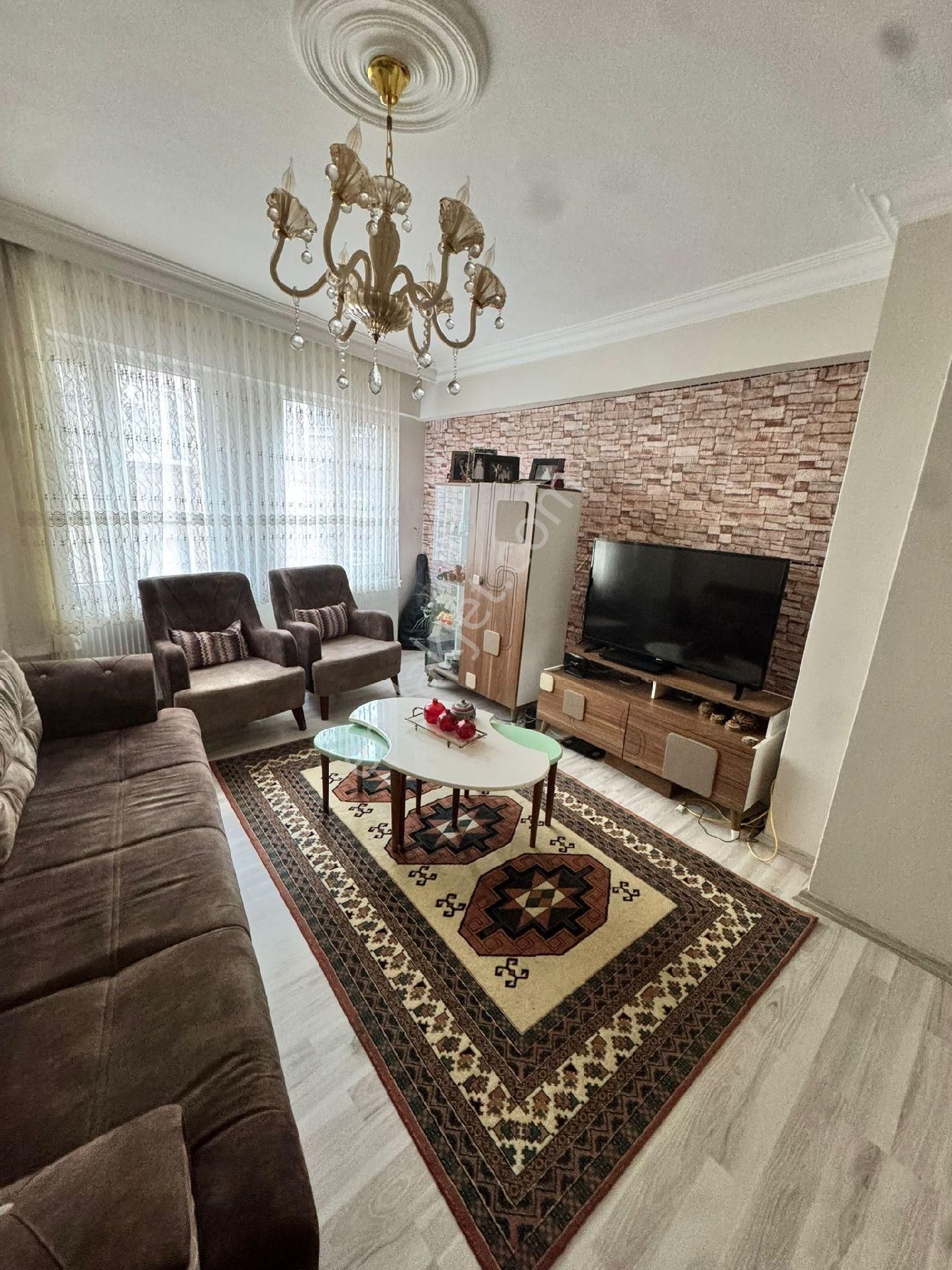 Zena Gayrimenkul Samsun İlkadım Yenidoğan Mahallesi Acil Satılık 3+1 Daire