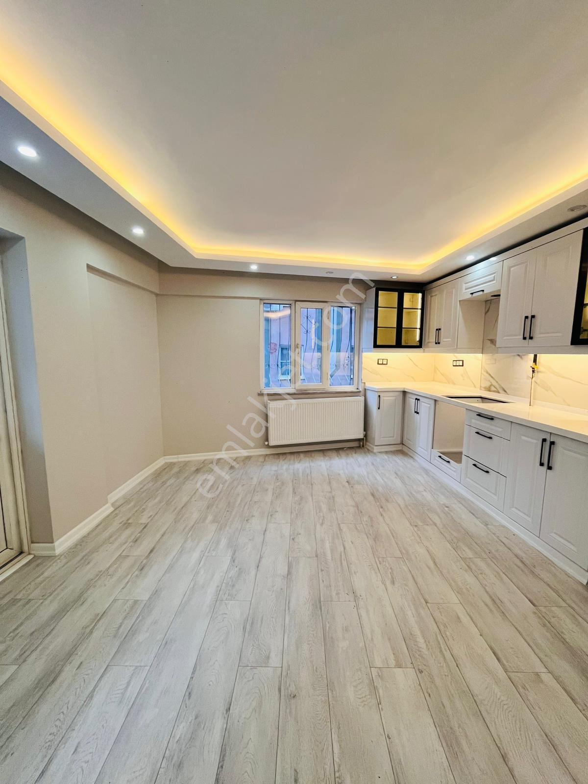 Teyfikiye Mahallesi🏡 ✅3+1 125m2 5 Katlının 2 Katı ❇️full Tadilatlı Petek Kombili - Görsel 19