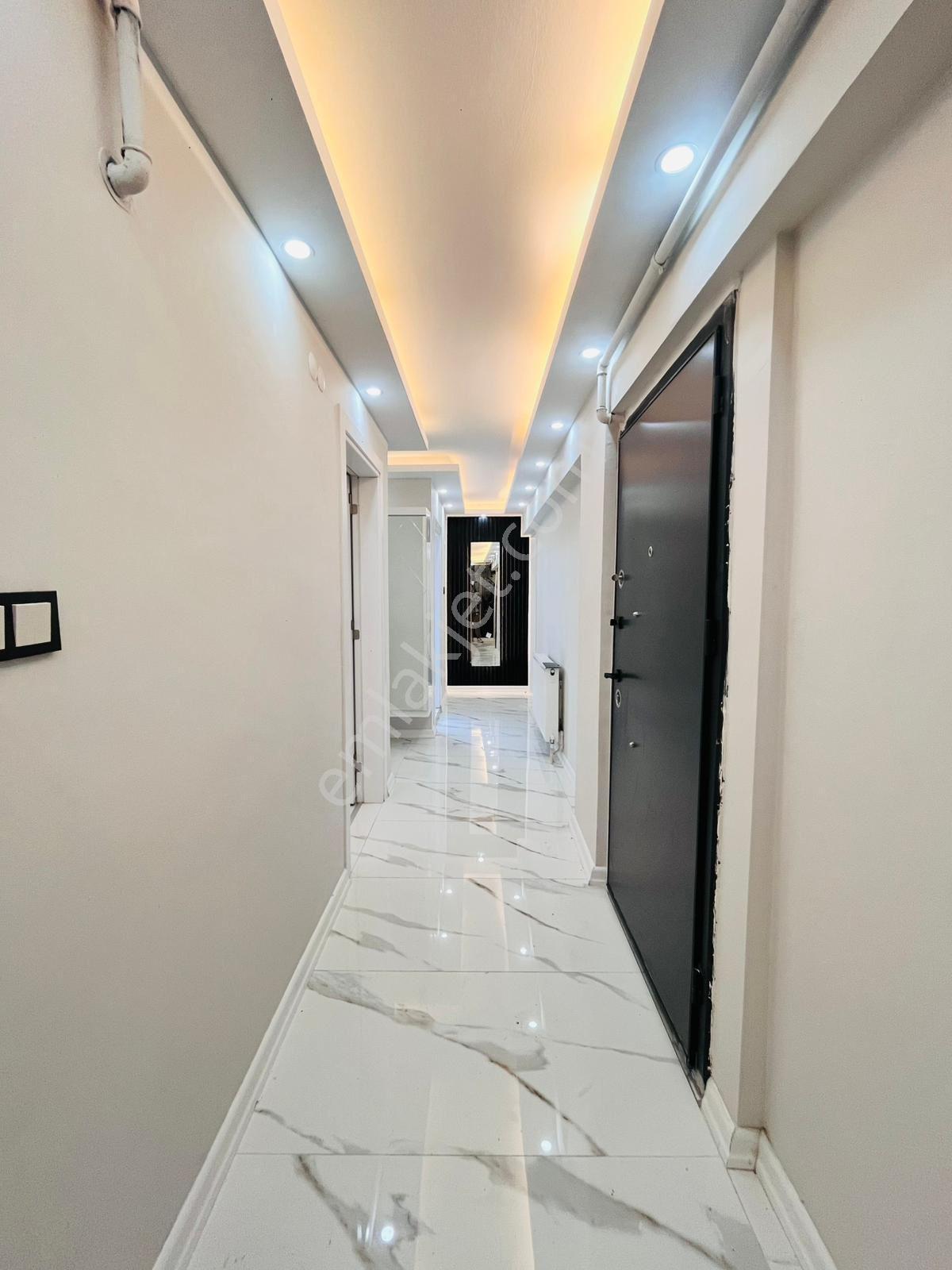 Teyfikiye Mahallesi🏡 ✅3+1 125m2 5 Katlının 2 Katı ❇️full Tadilatlı Petek Kombili - Görsel 2