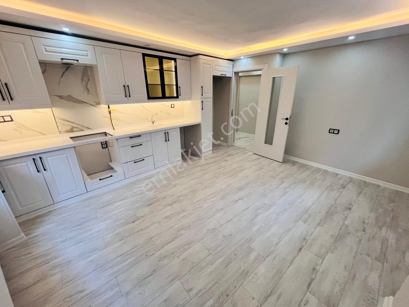 Teyfikiye Mahallesi🏡 ✅3+1 125m2 5 Katlının 2 Katı ❇️full Tadilatlı Petek Kombili - Görsel 16