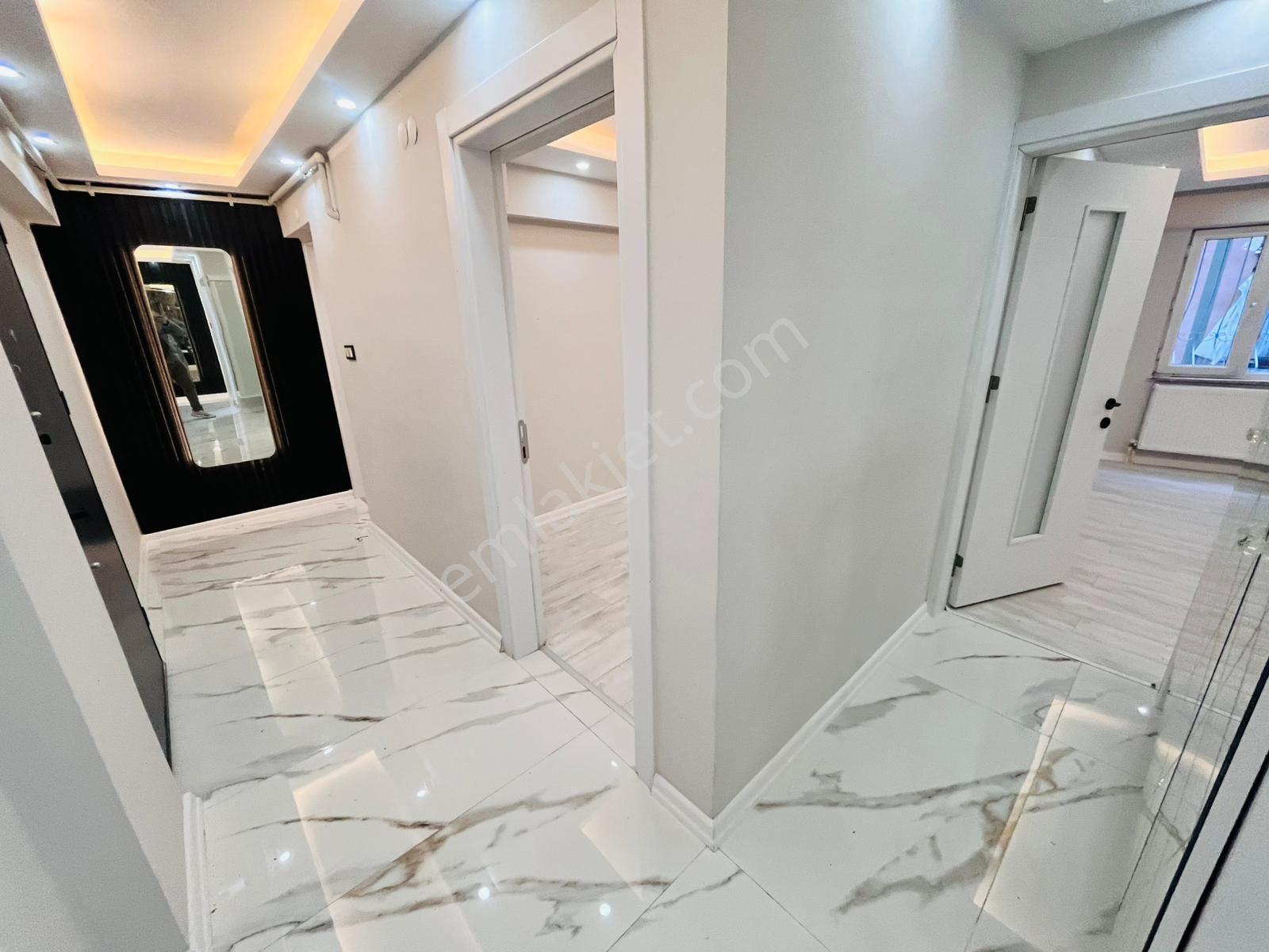 Teyfikiye Mahallesi🏡 ✅3+1 125m2 5 Katlının 2 Katı ❇️full Tadilatlı Petek Kombili - Görsel 6