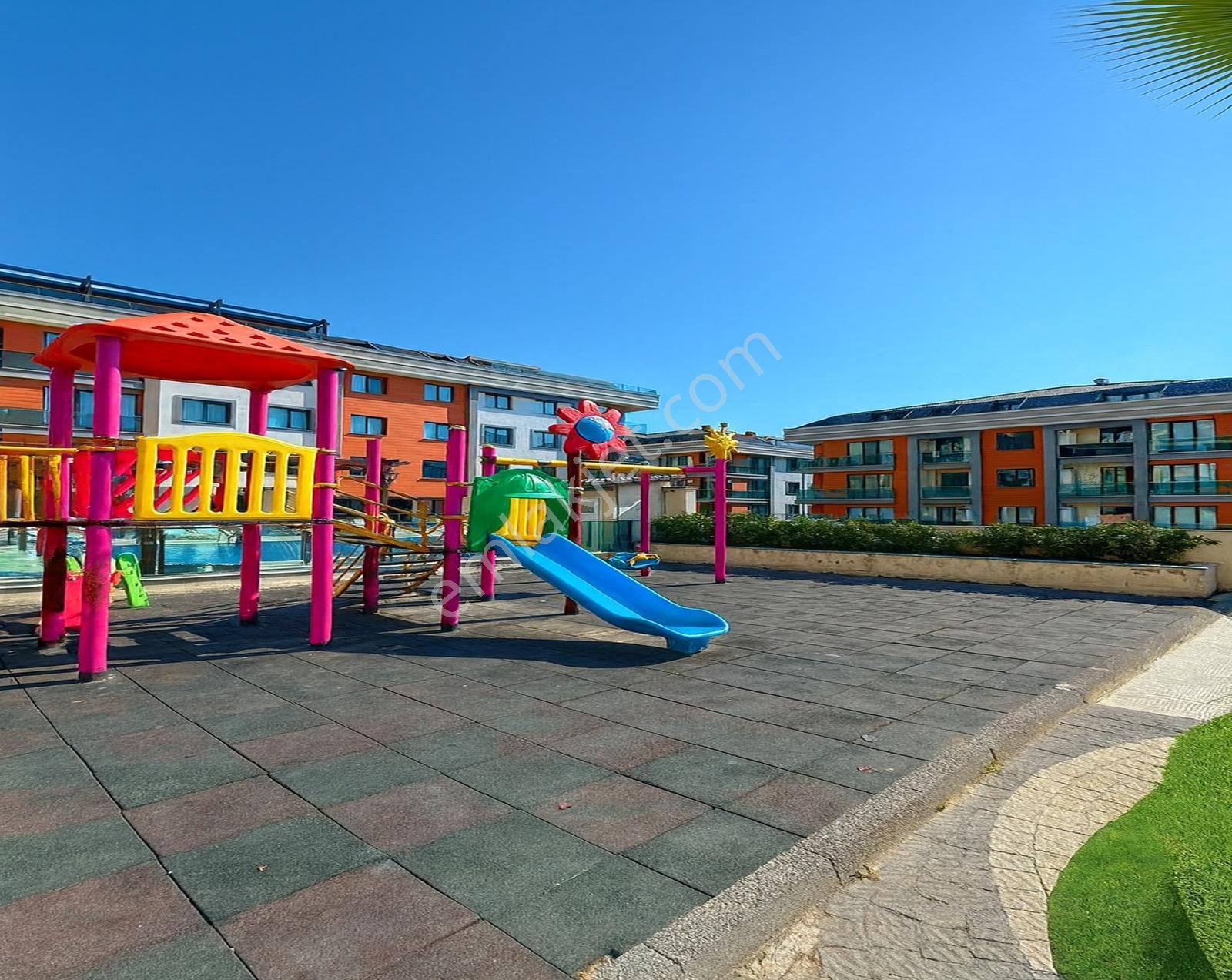 Beylikdüzü 'nün Göbeğinde Lüks Site İçi Ultra Geniş 3+1 Daire - Görsel 35