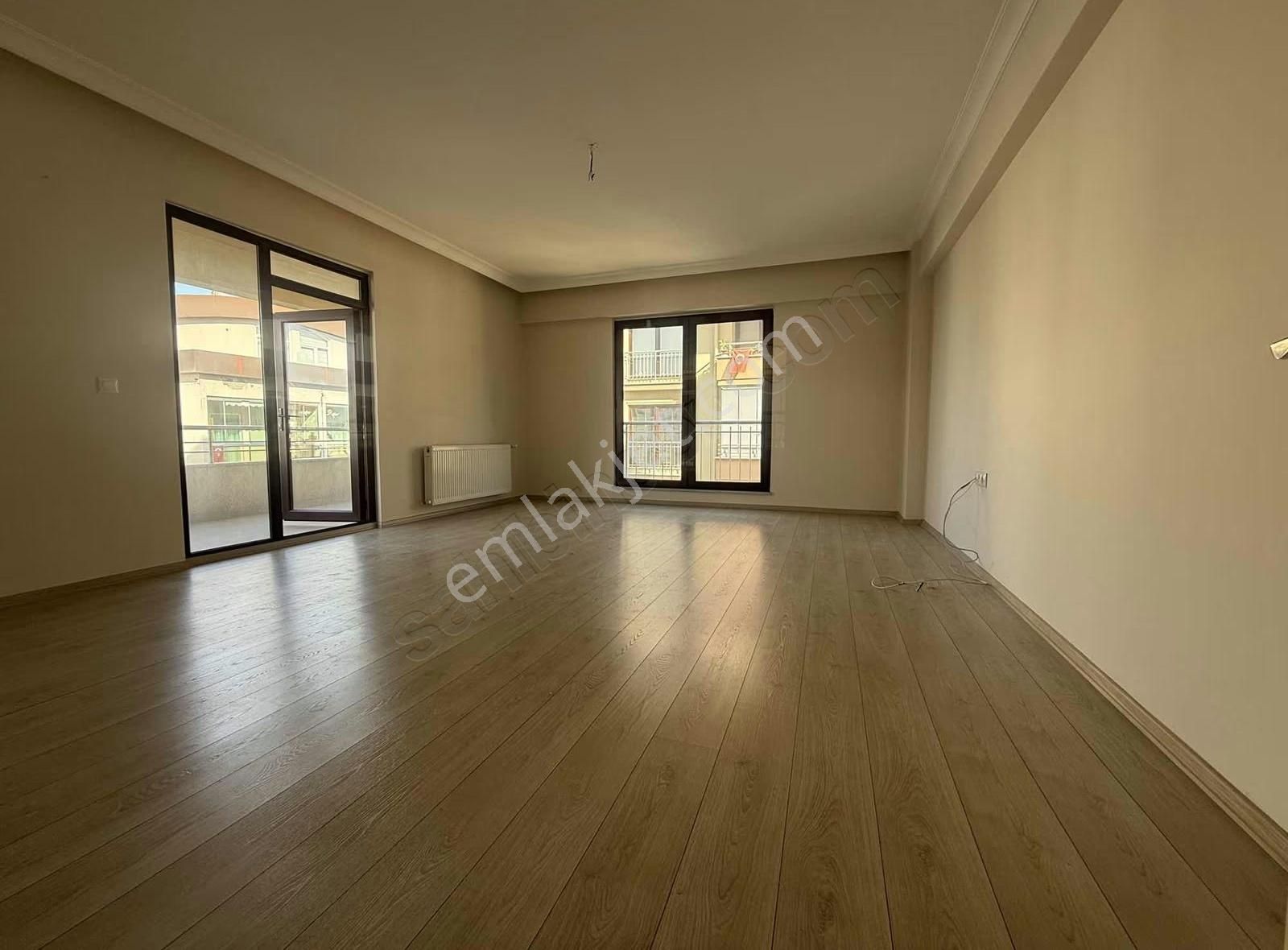 Özlüce Bulvar'da Kiralık Geniş Ferah Daire