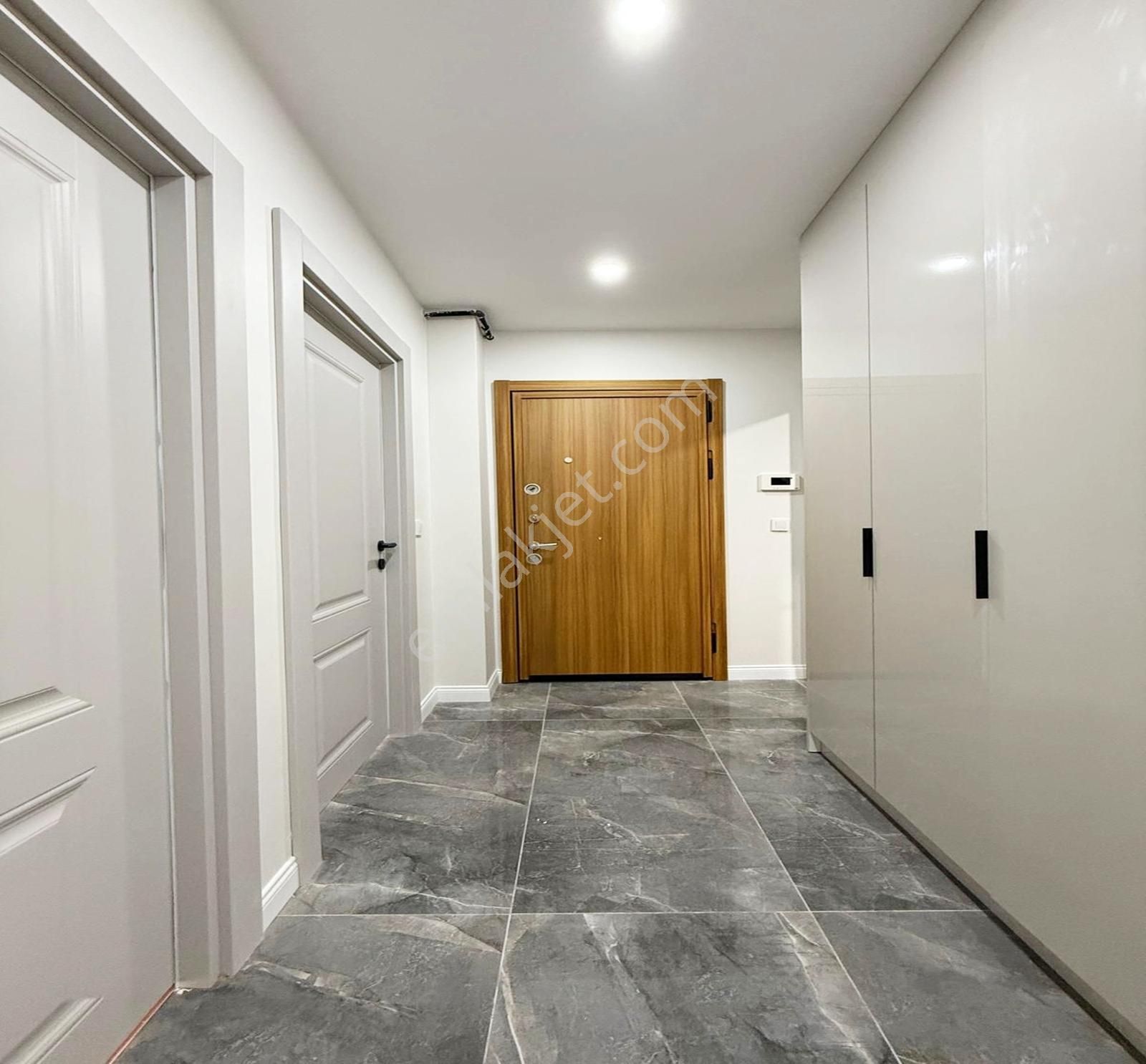 Beylikdüzü West Marina'ya Yakın Konumda Sıfır 2+1 Arakat Satılık - Görsel 21